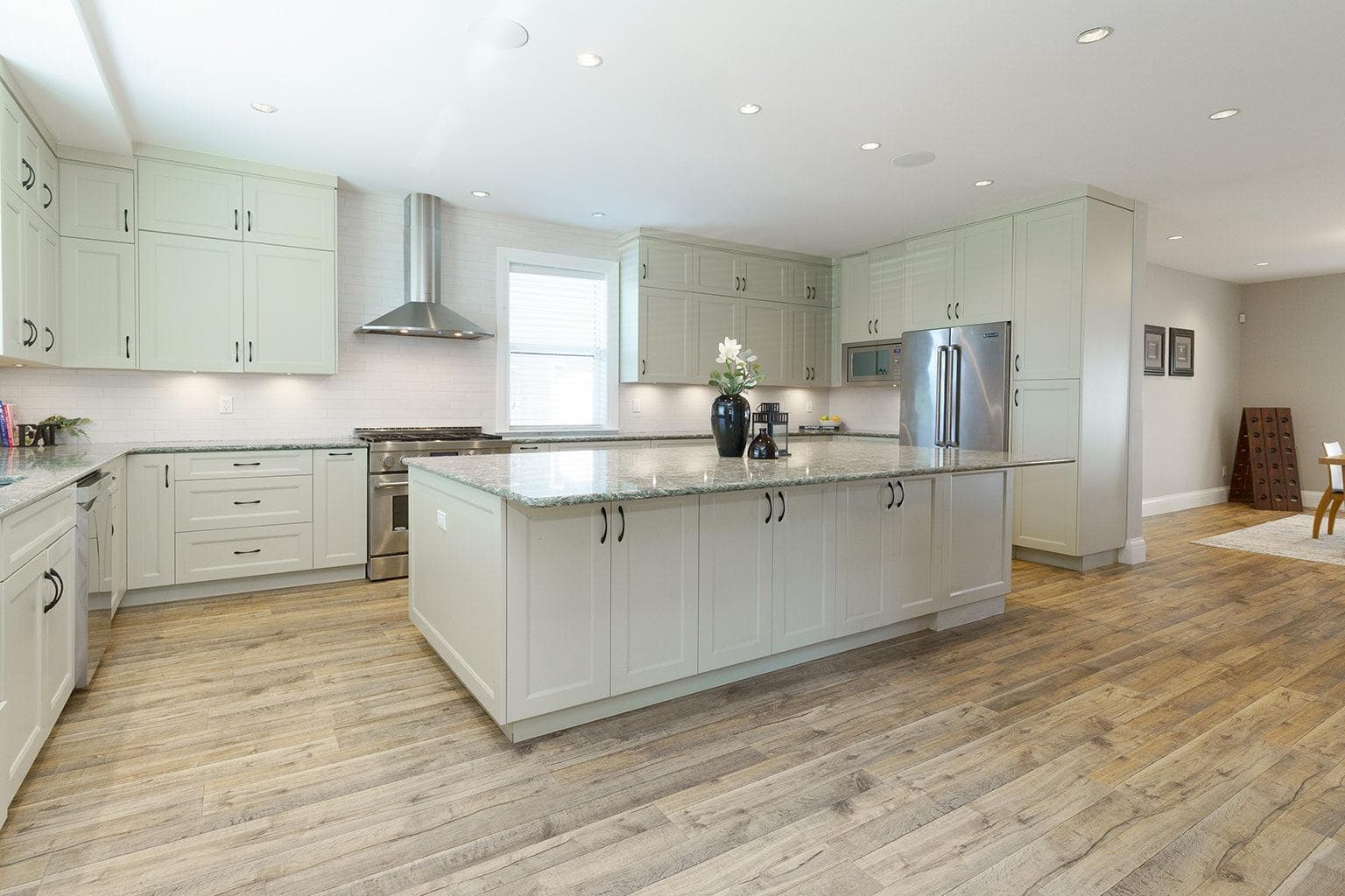 1055 Charland Avenue, Coquitlam, V3K 3K8 — photo 4