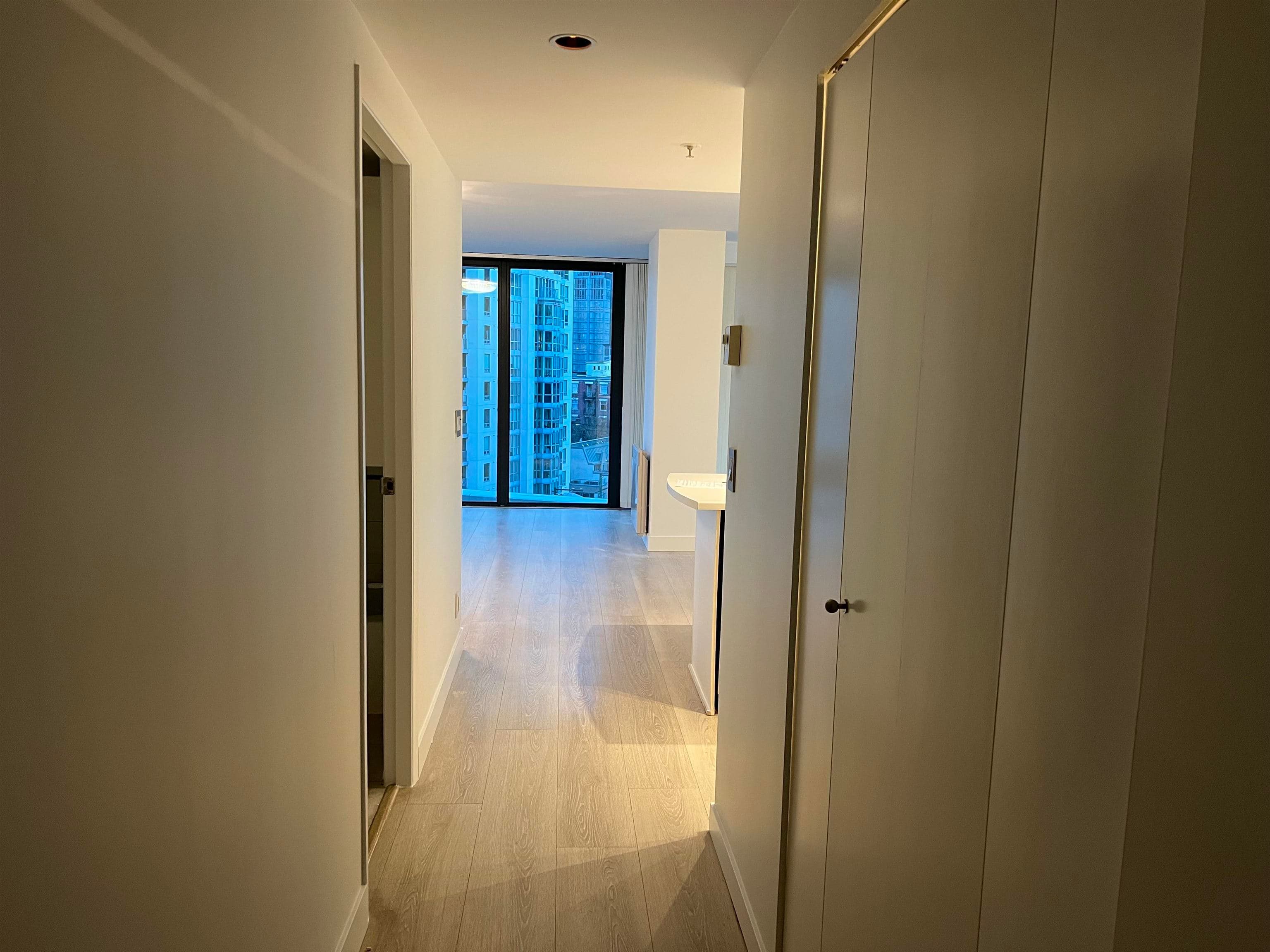 909 - 1331 W Georgia Street, Vancouver, V6E 4P1 — photo 2