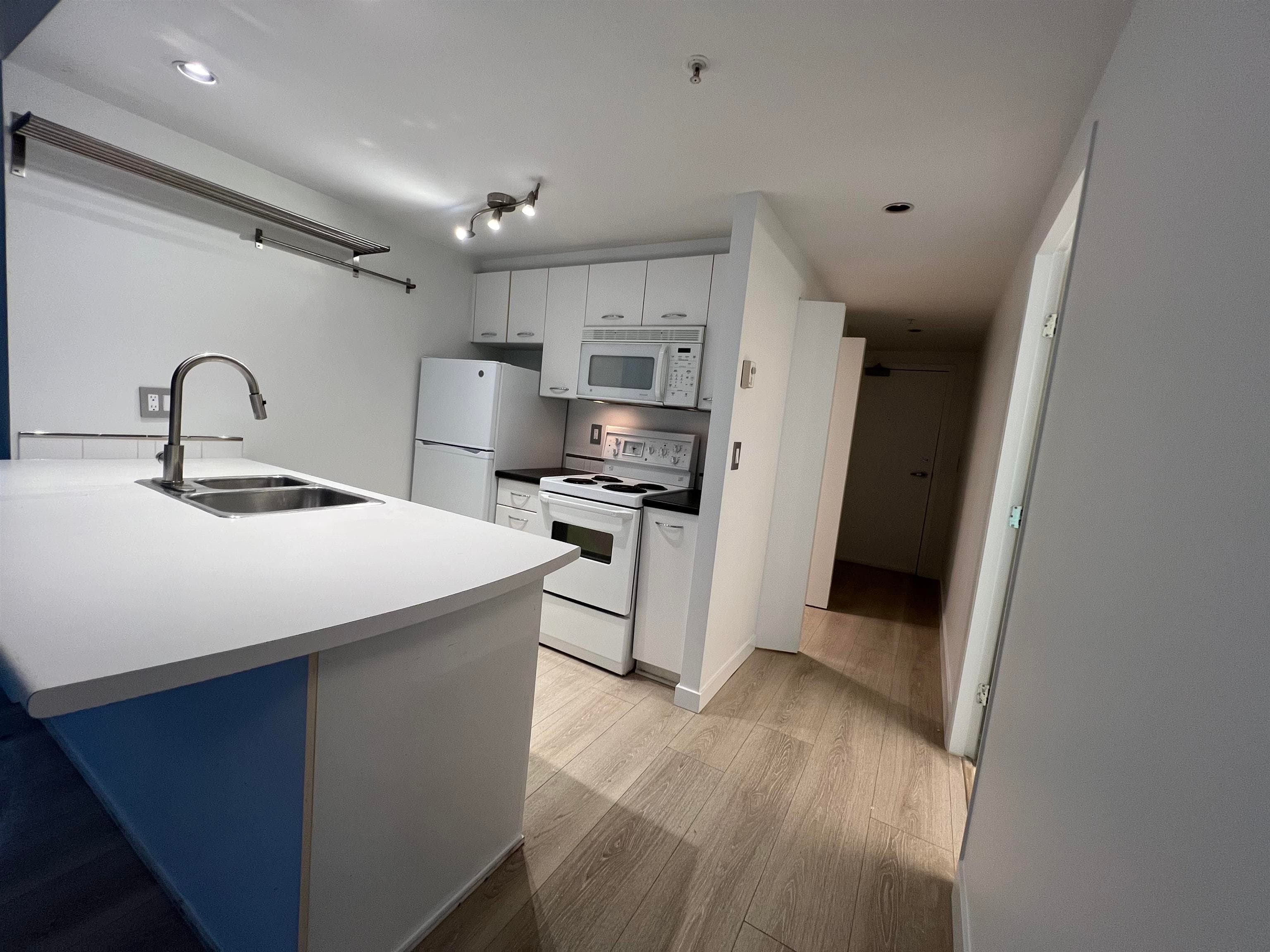 909 - 1331 W Georgia Street, Vancouver, V6E 4P1 — photo 5