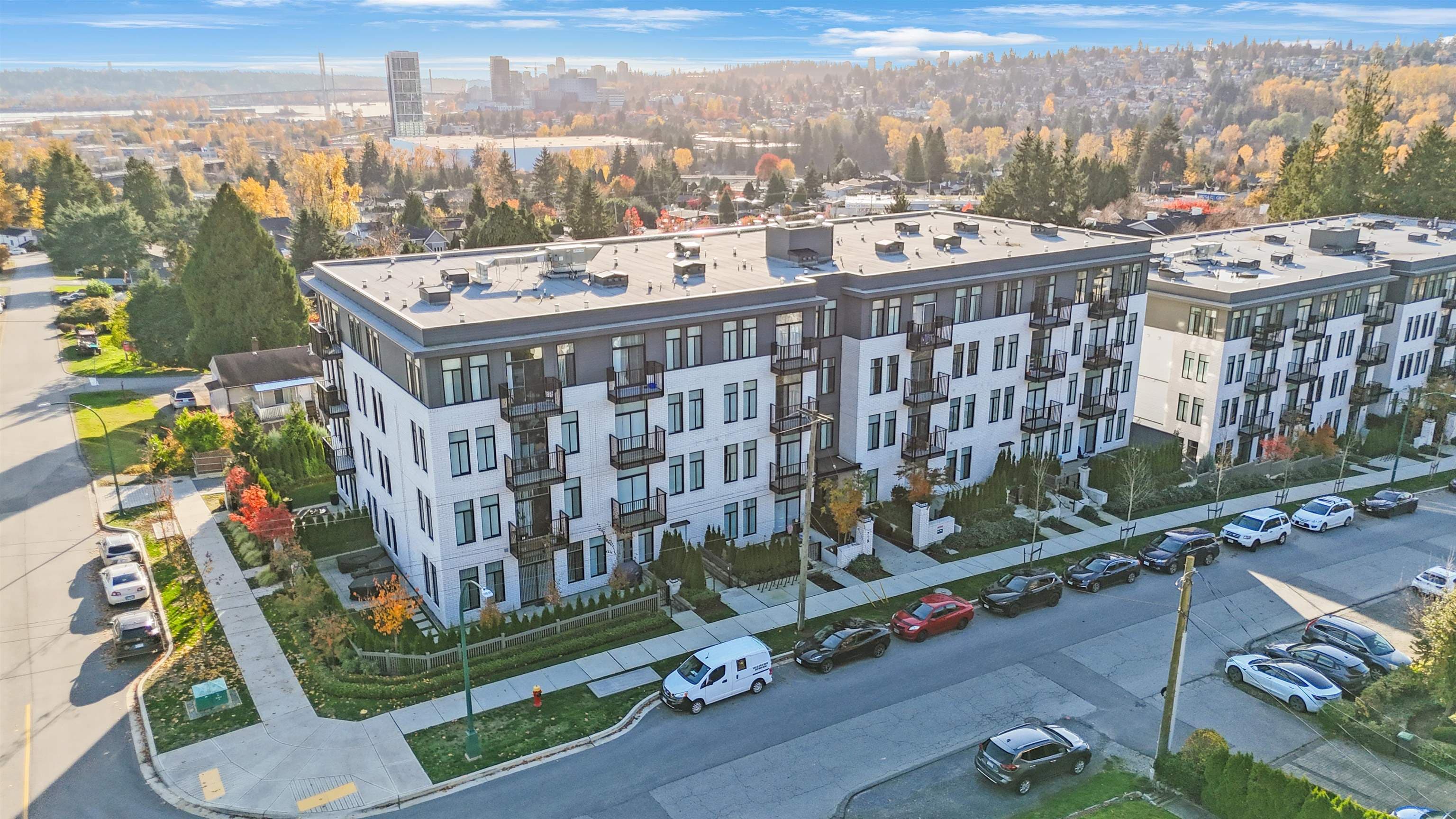209 - 718 Edgar Avenue, Coquitlam, V3K 0H2 — photo 2