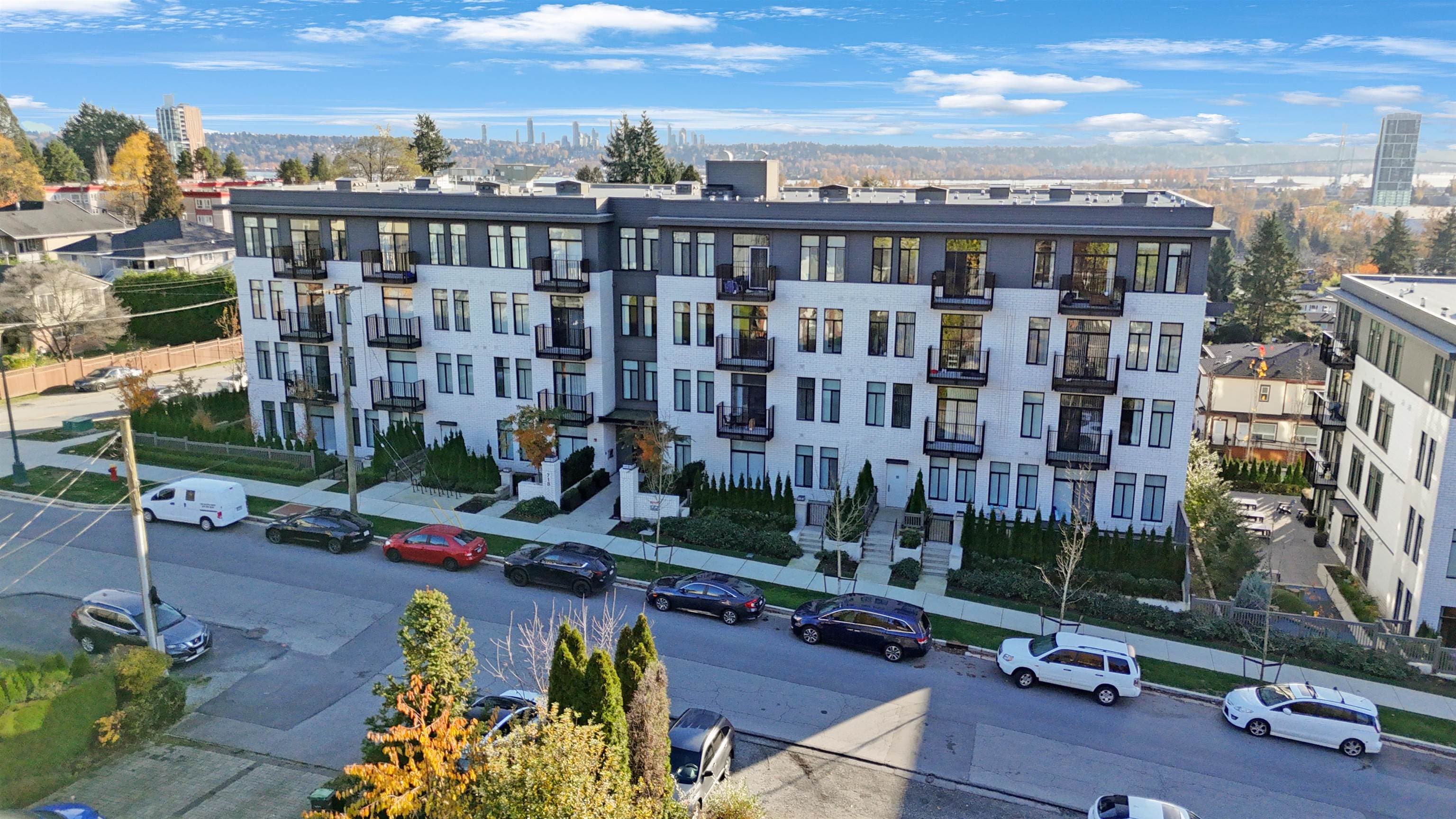 209 - 718 Edgar Avenue, Coquitlam — sold