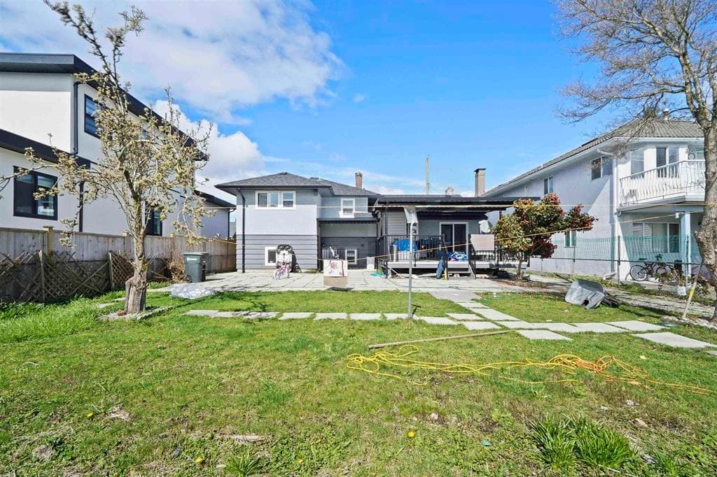 7768 18th Avenue, Burnaby