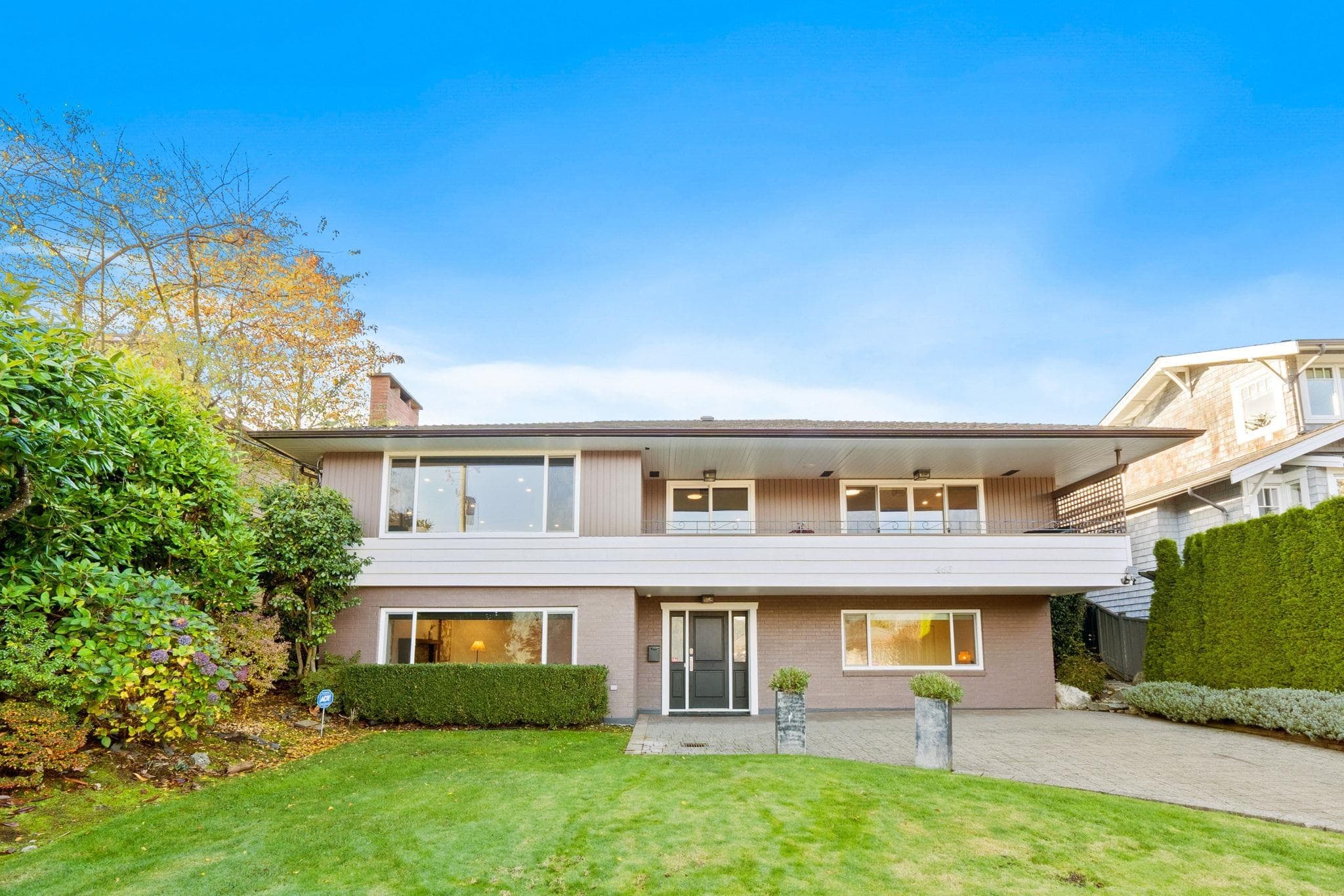 463 Beachview Drive, North Vancouver — sold