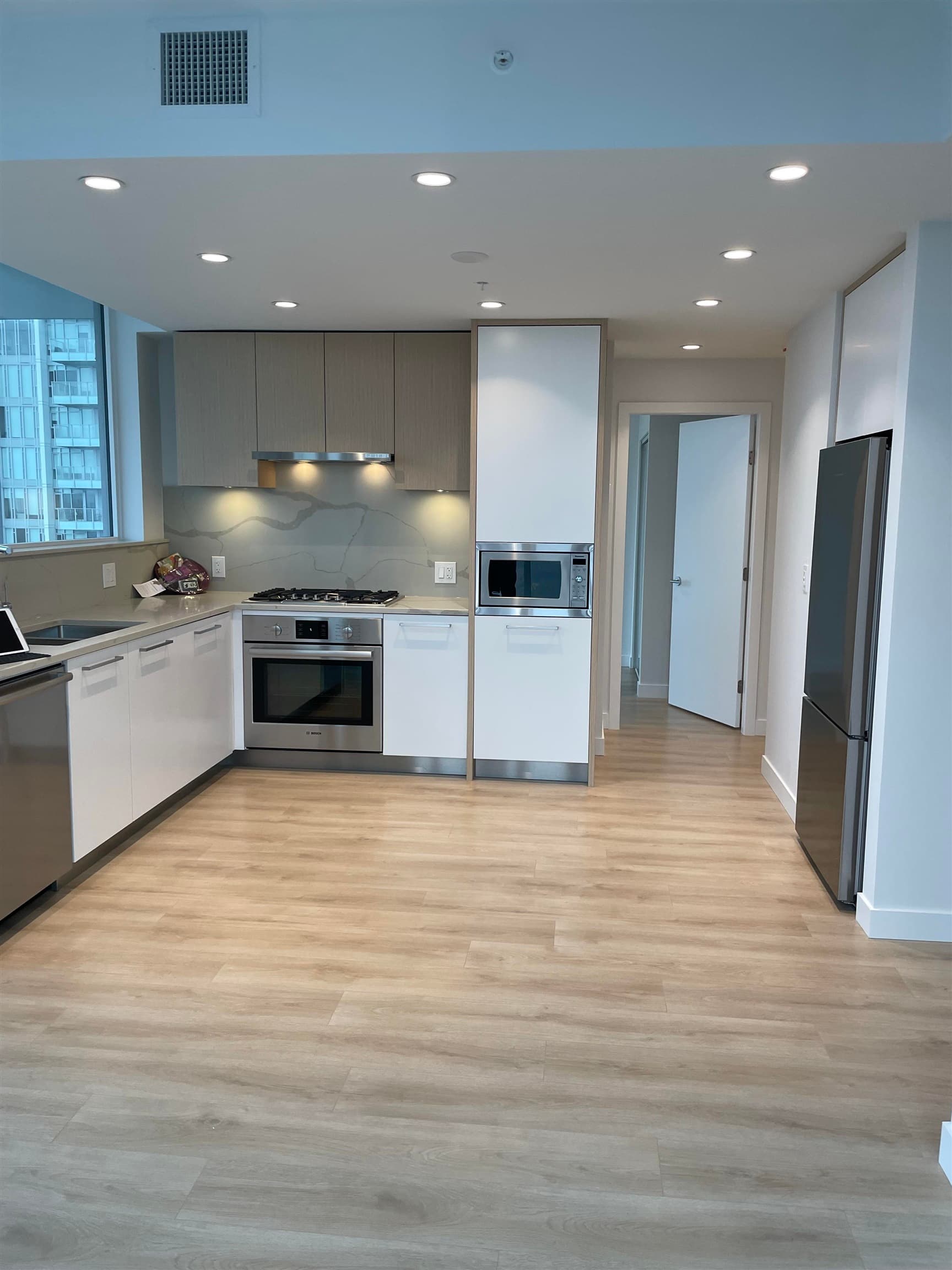1609 - 567 Clarke Road, Coquitlam, V3J 0K7 — photo 1
