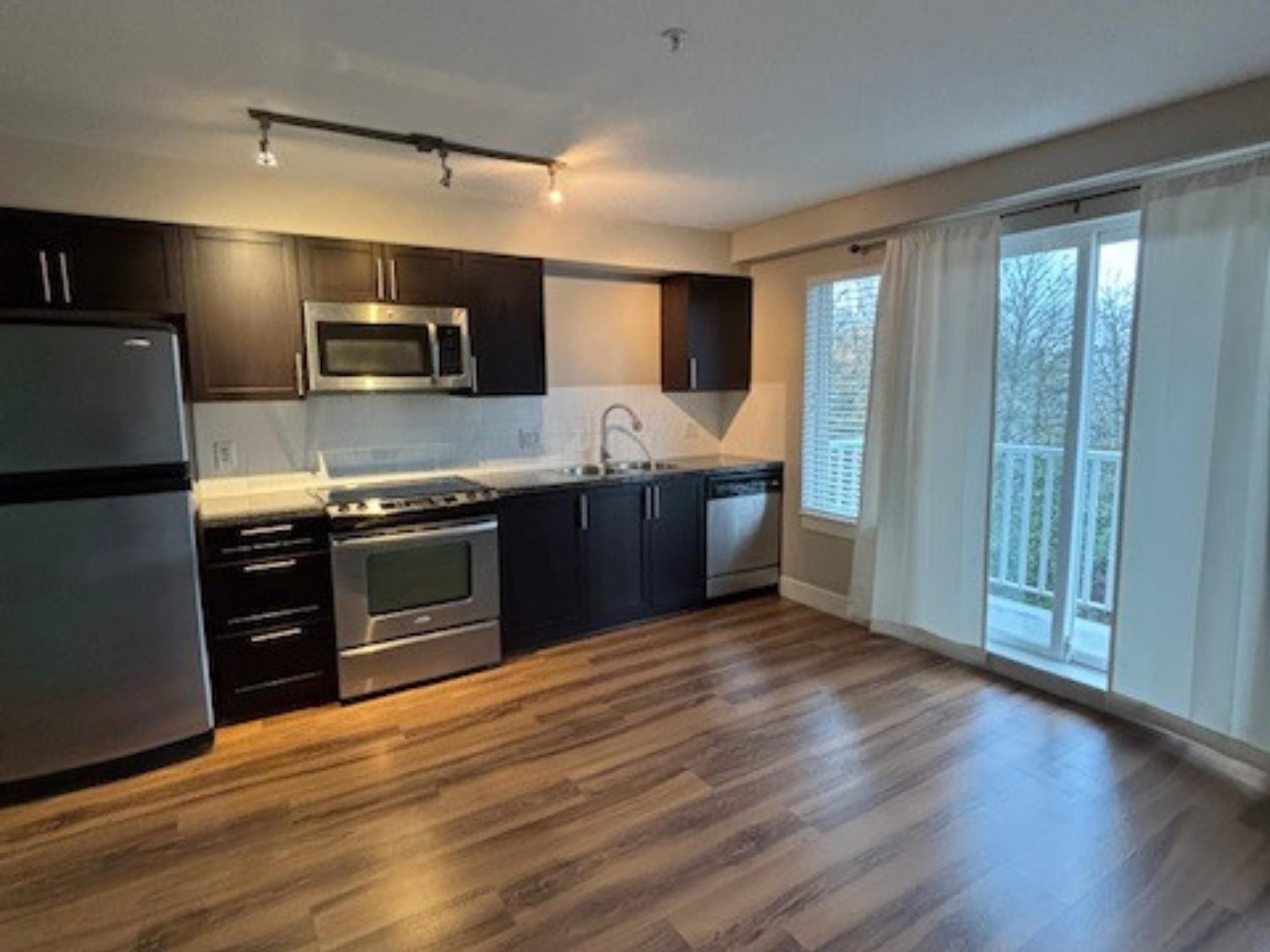307 - 12283 224 Street, Maple Ridge, V2X 8Z3 — photo 2