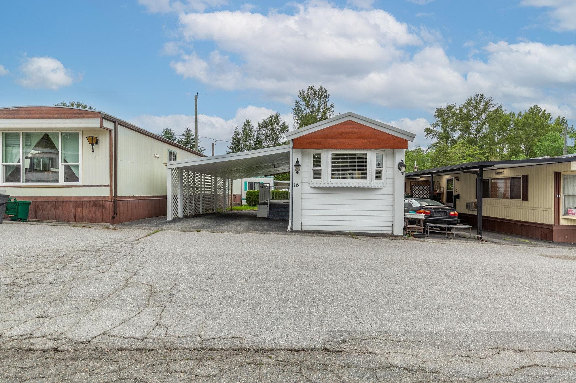 16 - 8266 King George Boulevard, Surrey, V3W 5Y2 — photo 3