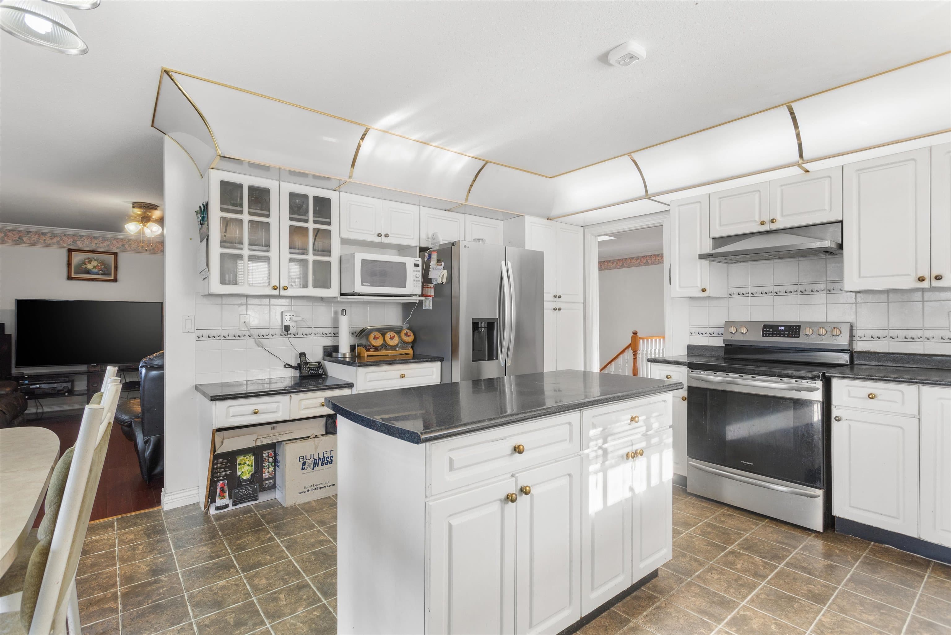 12185 98a Avenue, Surrey, V3V 7S5 — photo 5