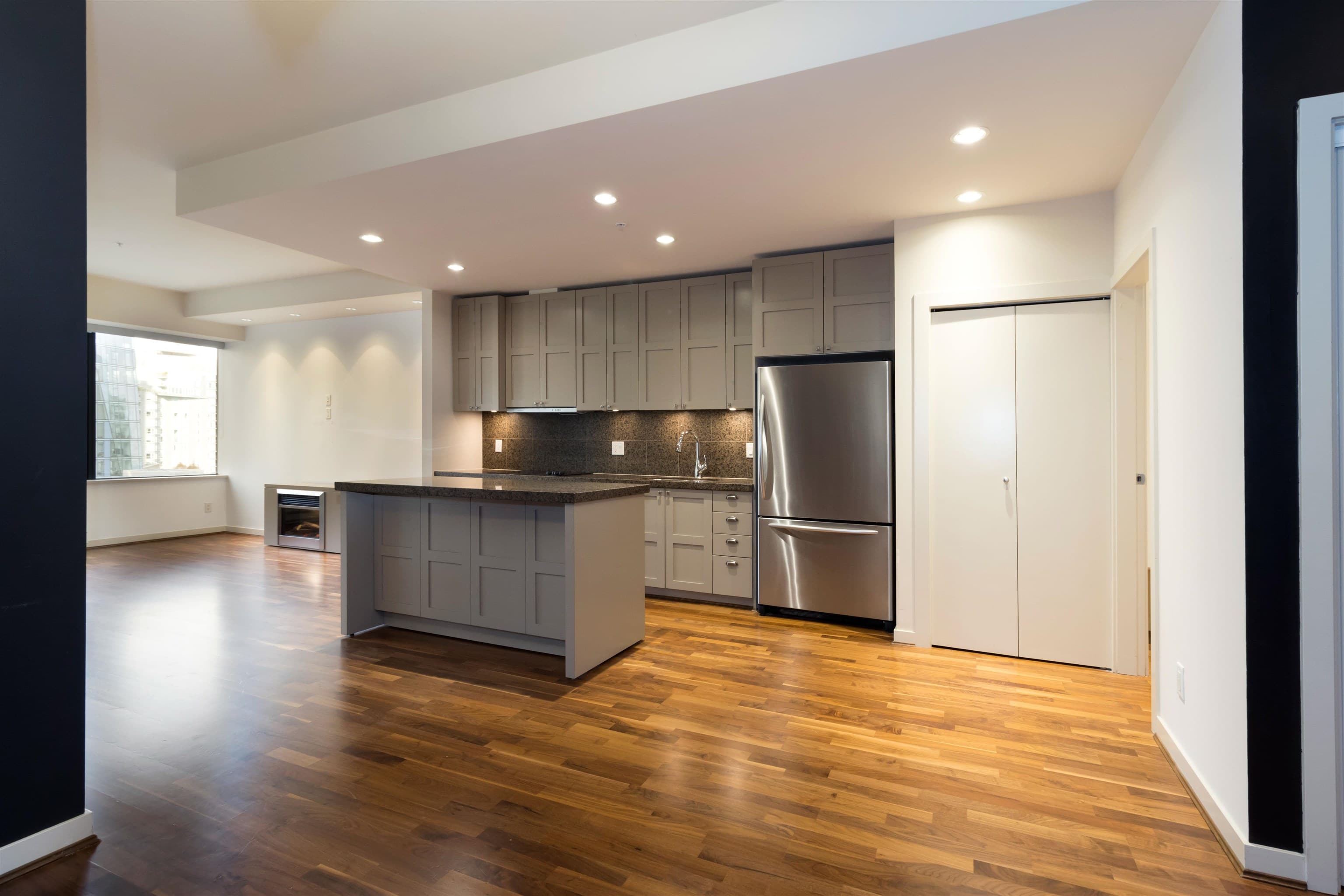 615 - 1333 W Georgia Street, Vancouver