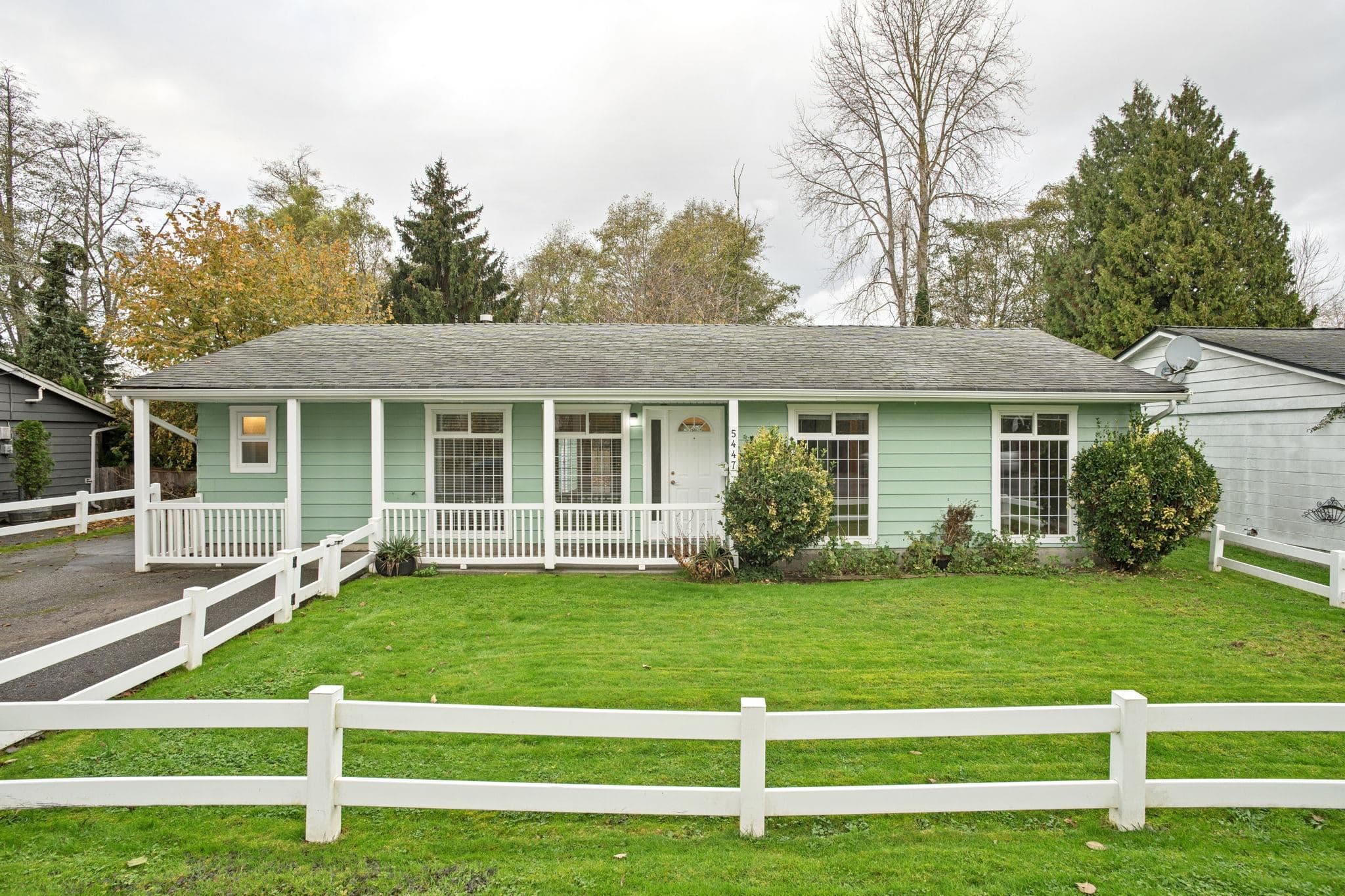 5447 River Road, Delta