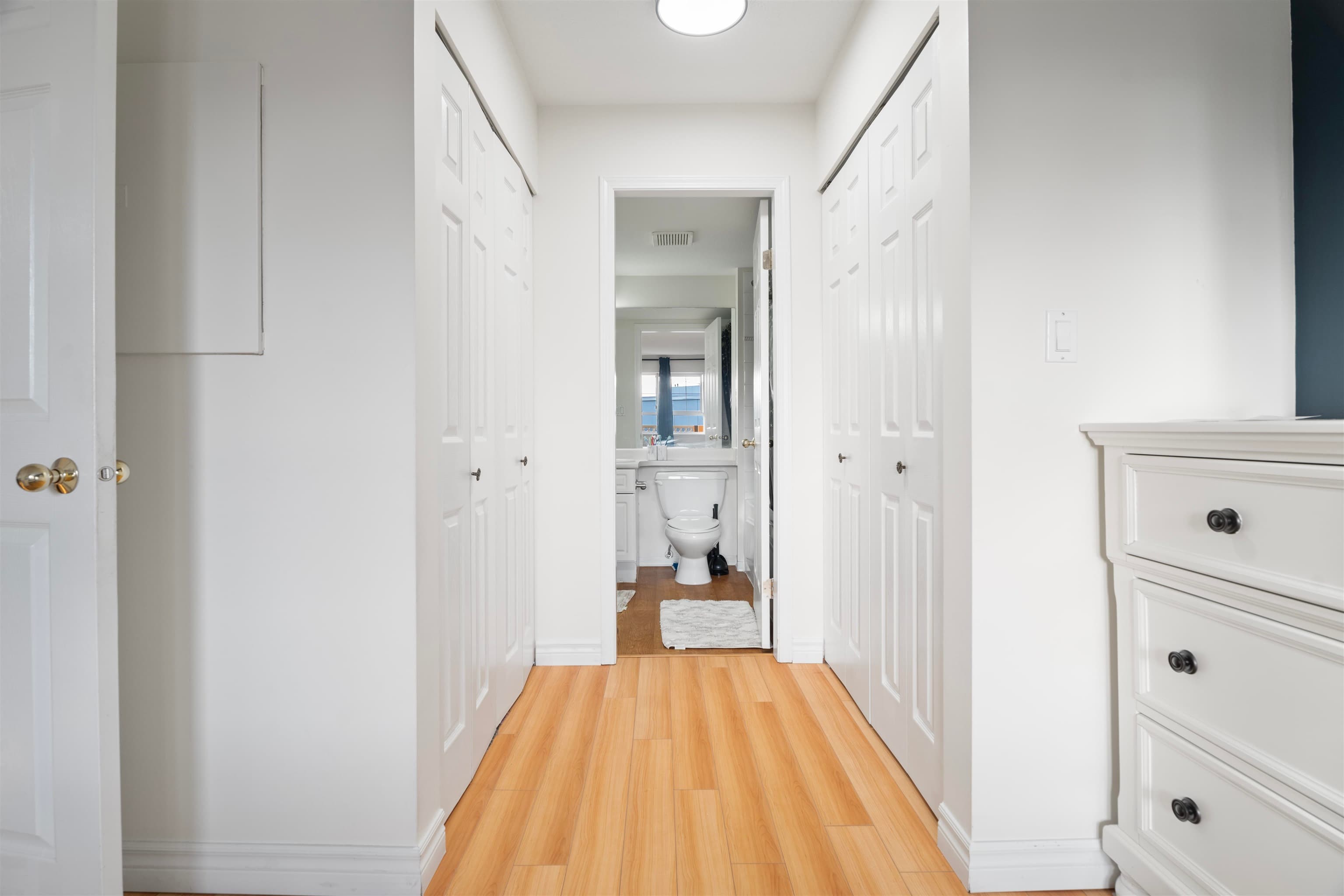 318 - 15268 105 Avenue, Surrey, V3R 0W8 — photo 3
