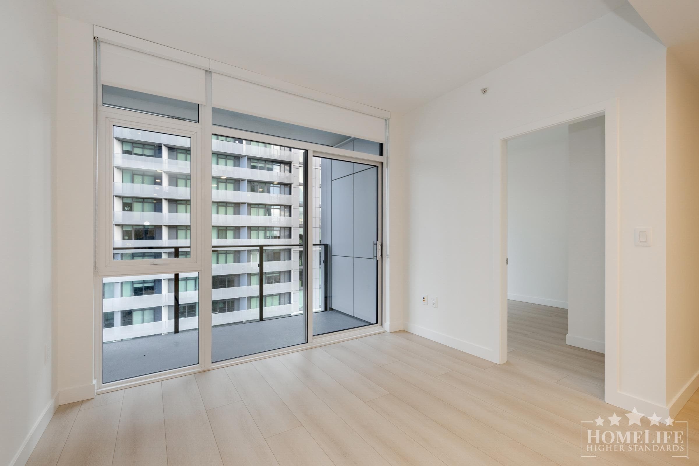 711 - 13573 98a Avenue, Surrey, V3T 0X1 — photo 3
