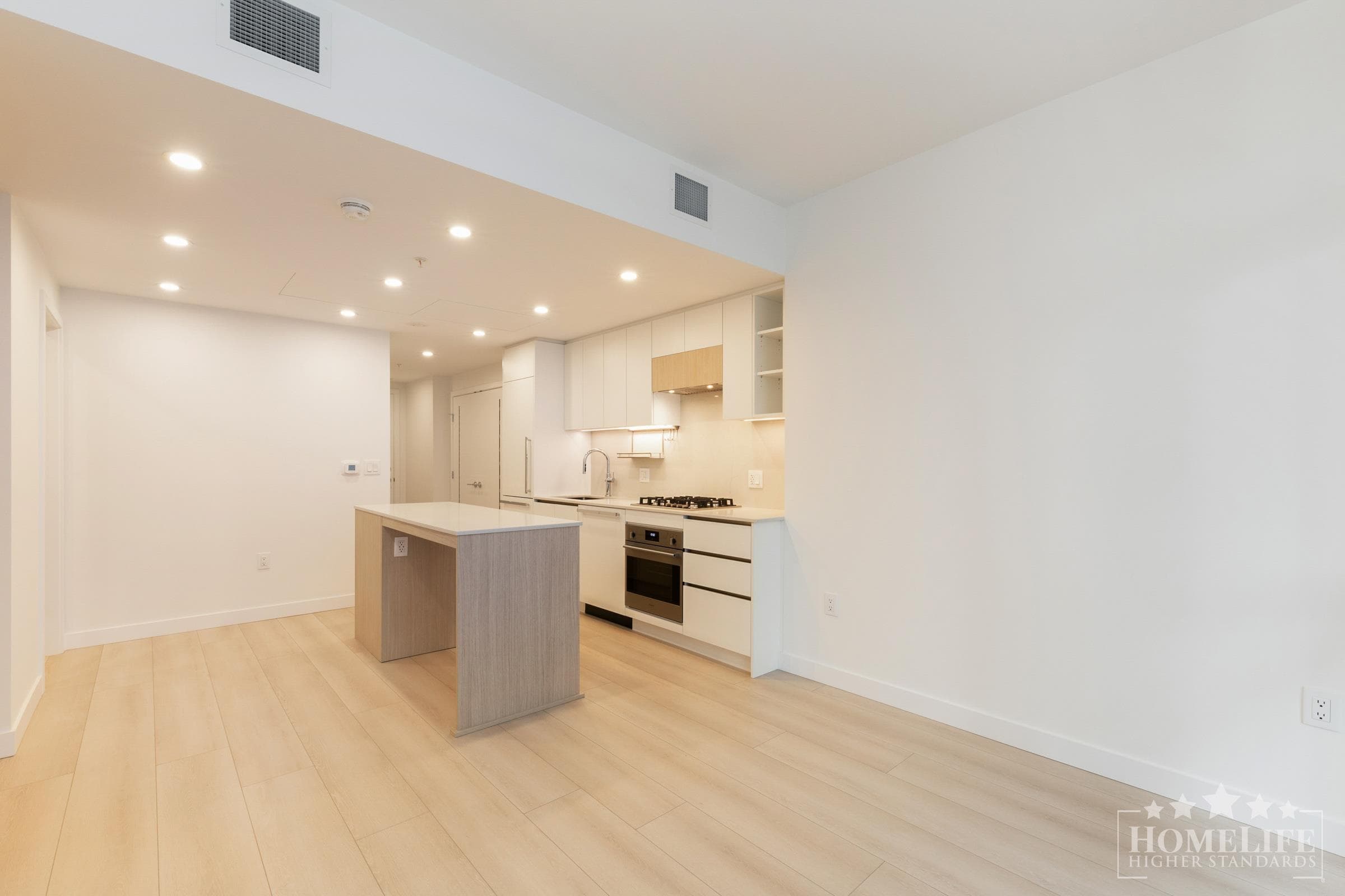 711 - 13573 98a Avenue, Surrey, V3T 0X1 — photo 5