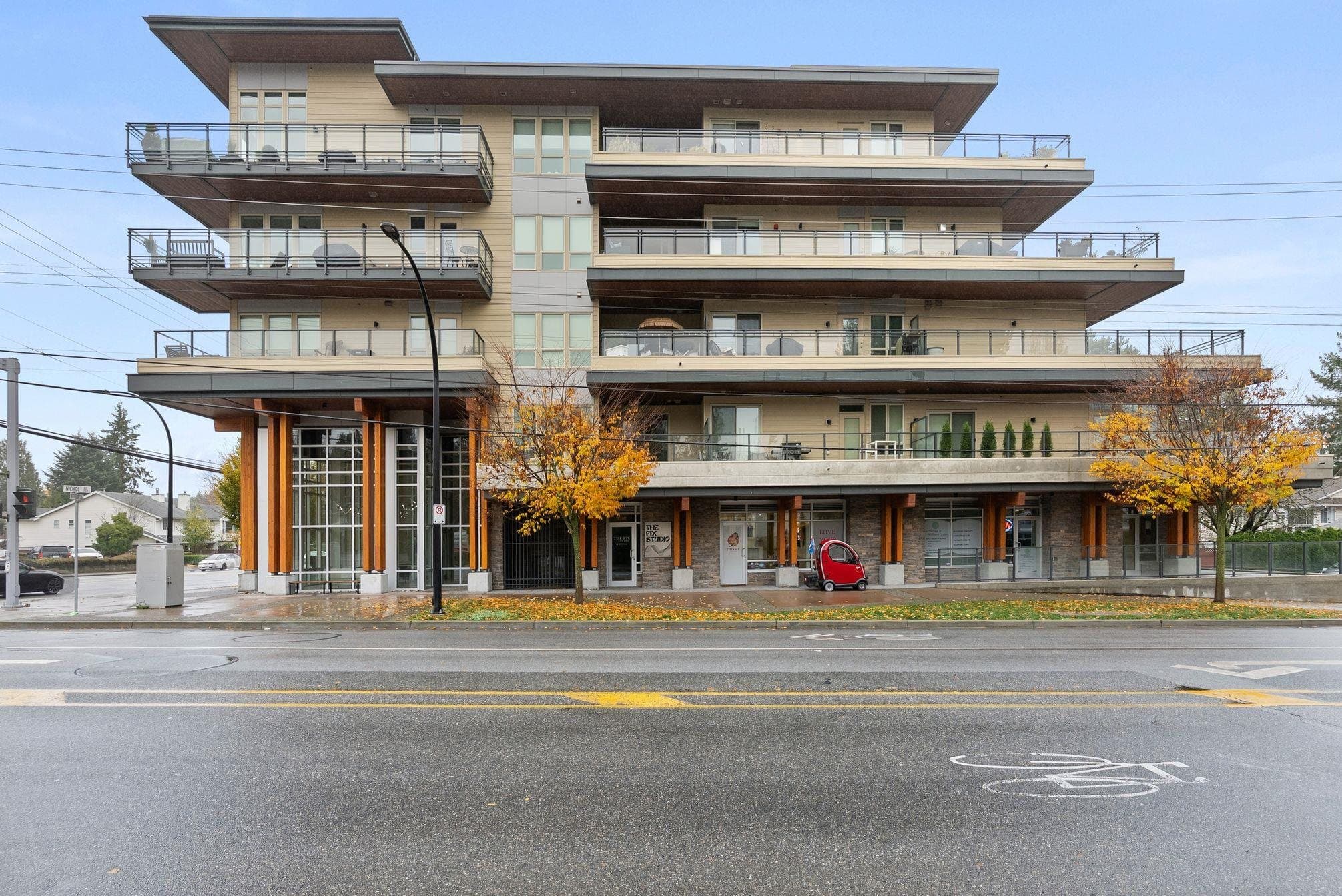 214 - 14022 North Bluff Road, White Rock, V4B 3C3 — photo 2