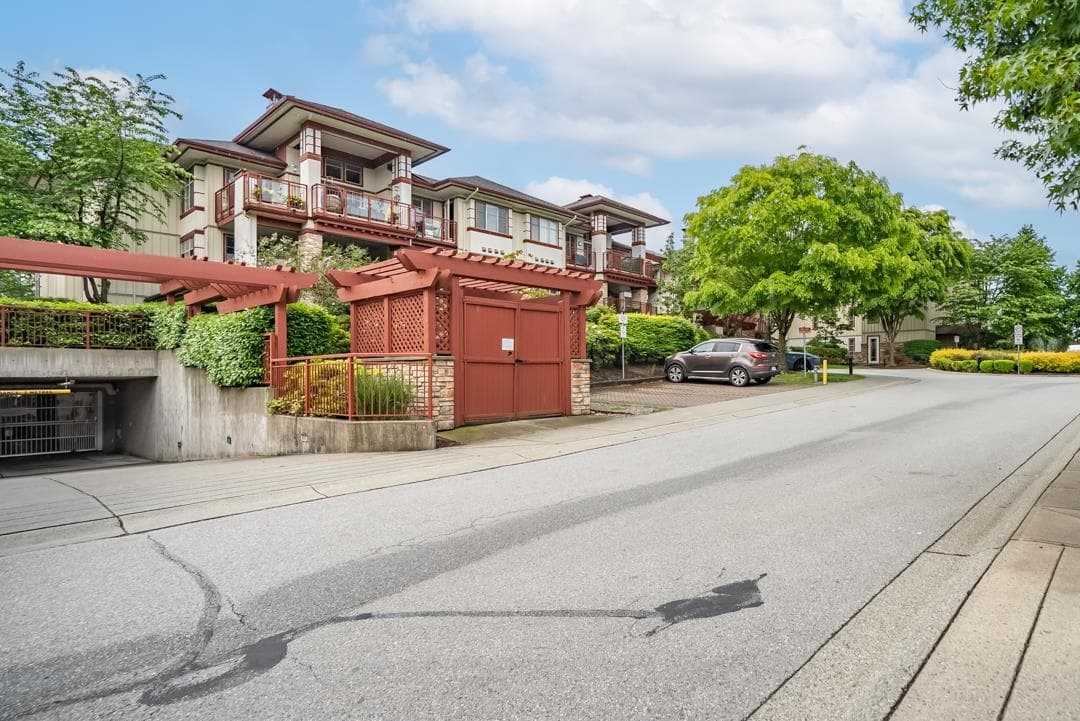 204 - 16421 64 Avenue, Surrey