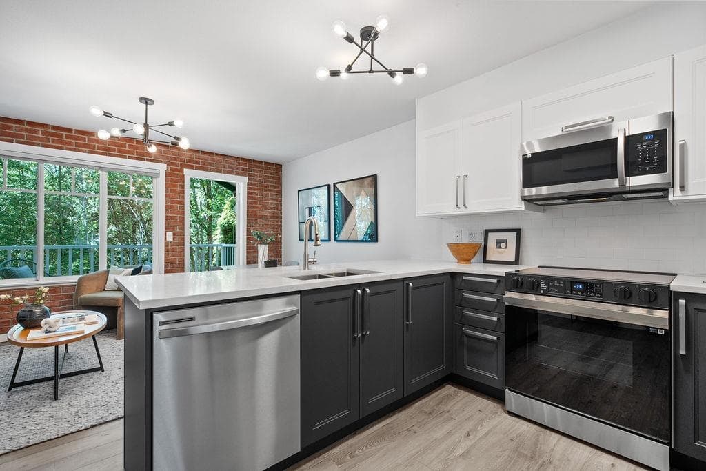 129 - 12711 64 Avenue, Surrey, V3W 1X1 — photo 2