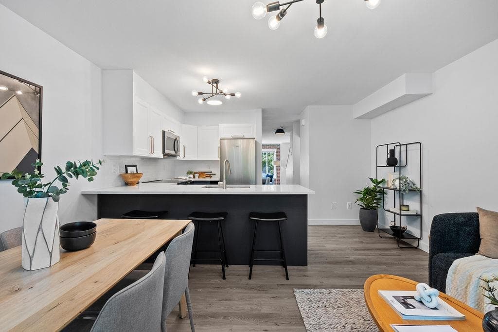 129 - 12711 64 Avenue, Surrey, V3W 1X1 — photo 3