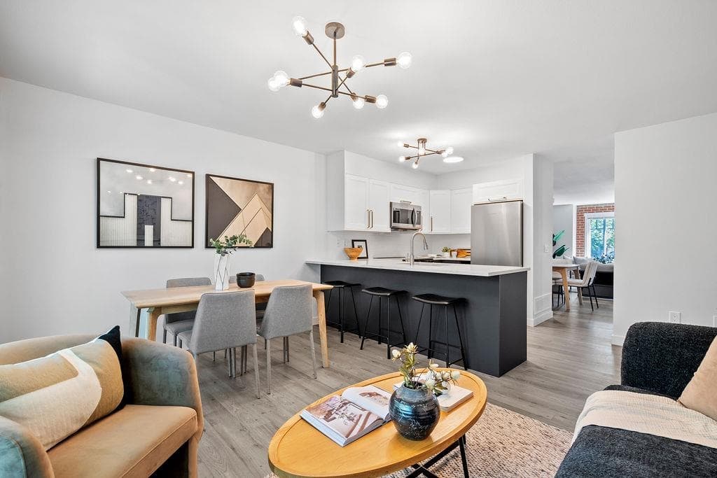 129 - 12711 64 Avenue, Surrey, V3W 1X1 — photo 4