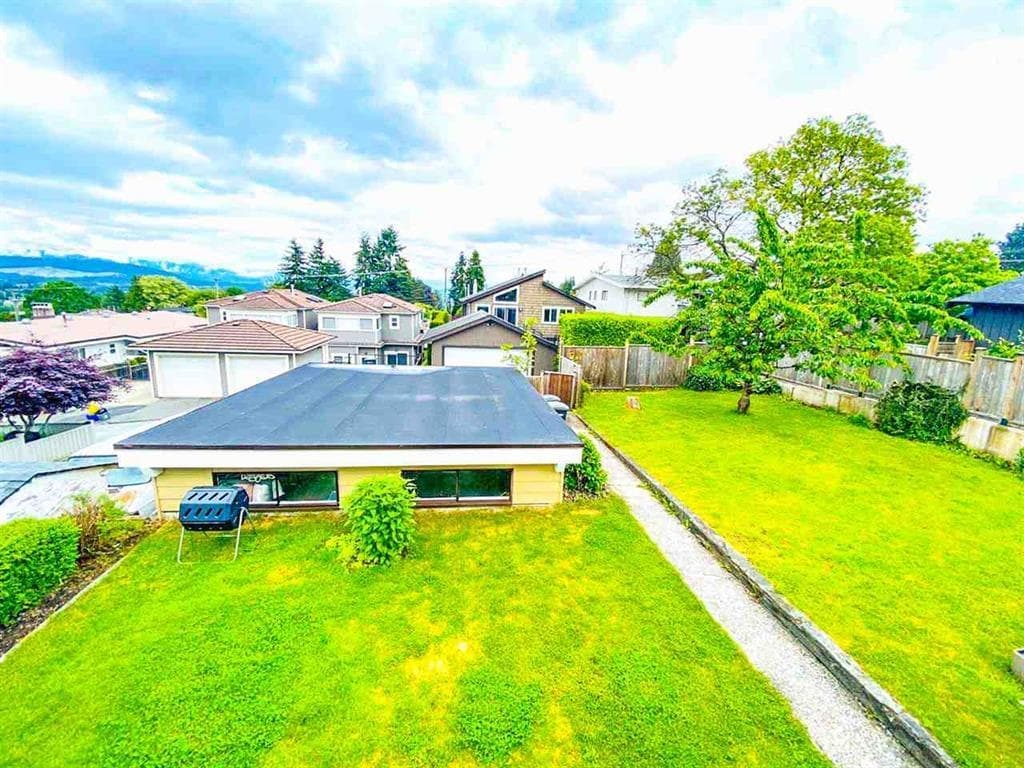 5662 Booth Avenue, Burnaby, V5H 3A7 — photo 3