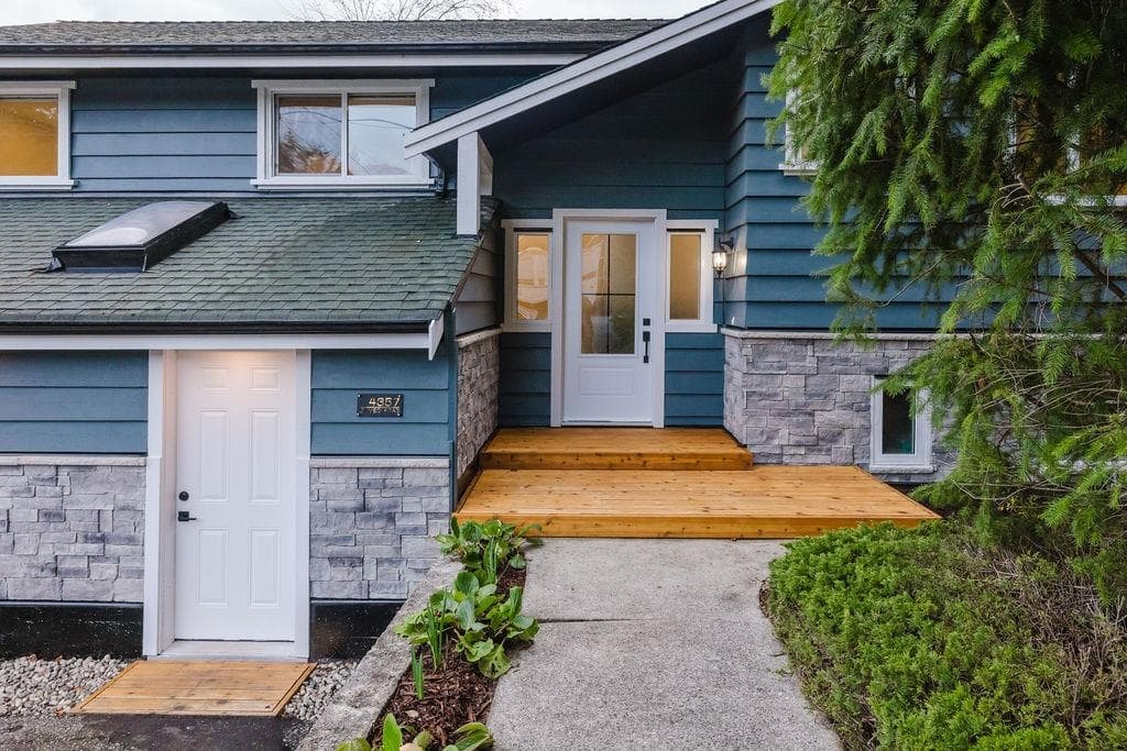 4357 Cameo Road, Sechelt