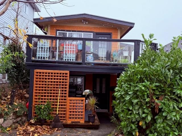 982 Keil Street, White Rock, V4B 4V7 — photo 1
