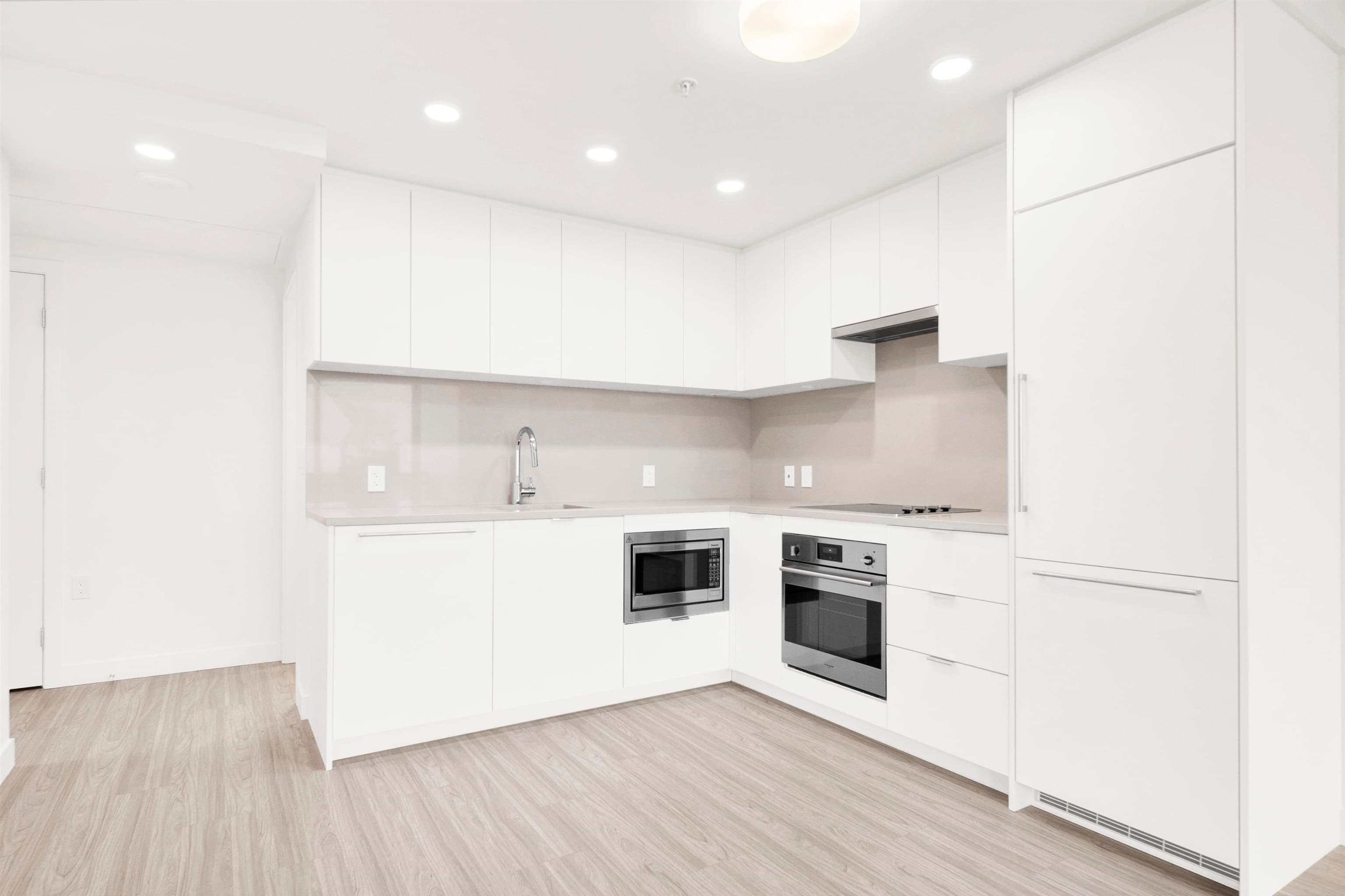 2101 - 13675 107a Avenue, Surrey, V3T 0X2 — photo 4