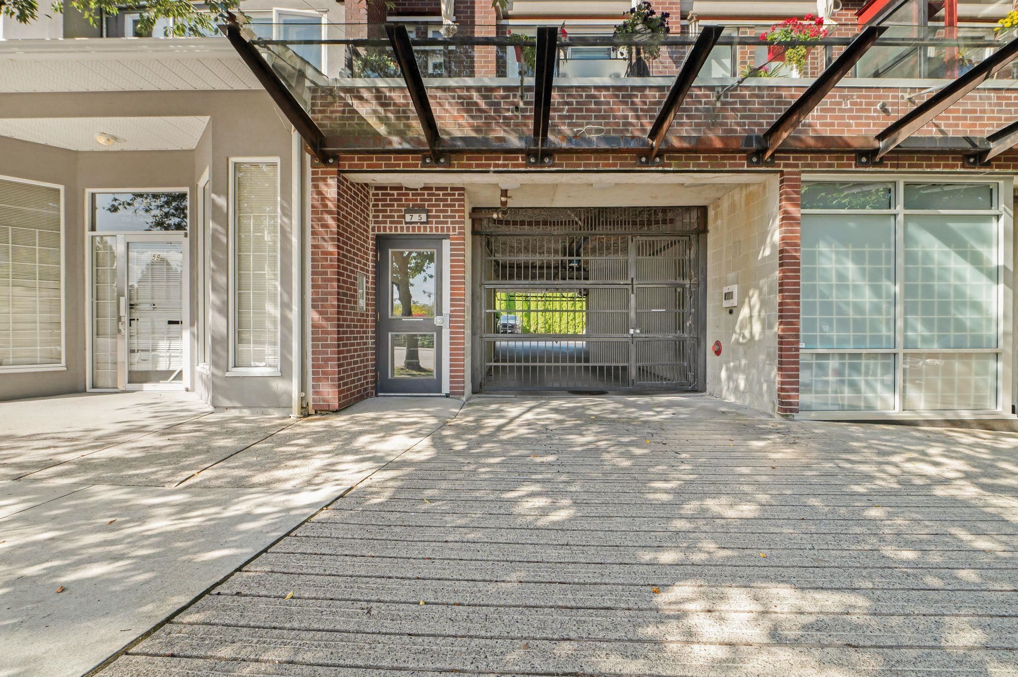 201 - 75 N Renfrew Street, Vancouver, V5K 3N6 — photo 3