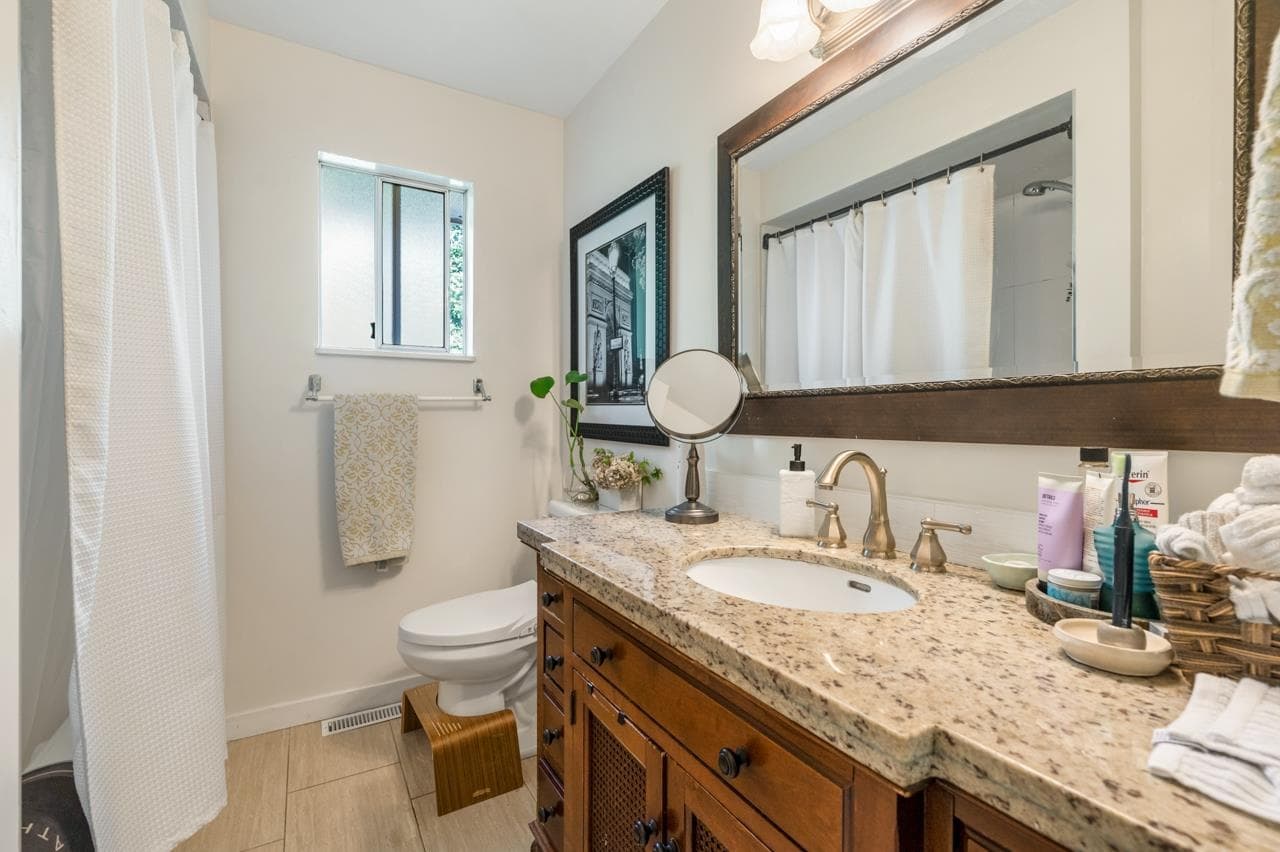13257 14a Avenue, Surrey, V4A 1J2 — photo 3