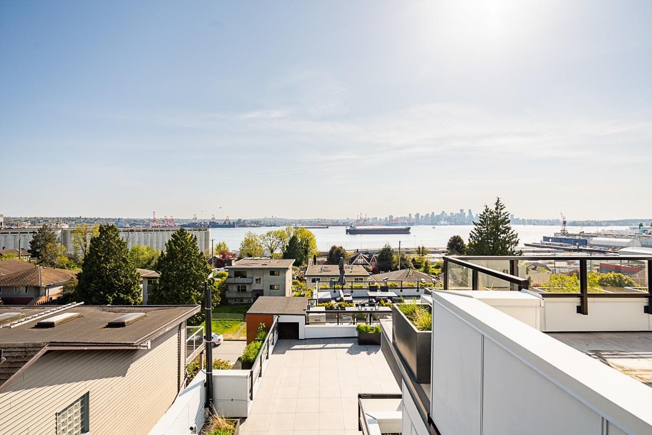 2 - 434 E 1st Street, North Vancouver, V7L 1B7 — photo 1