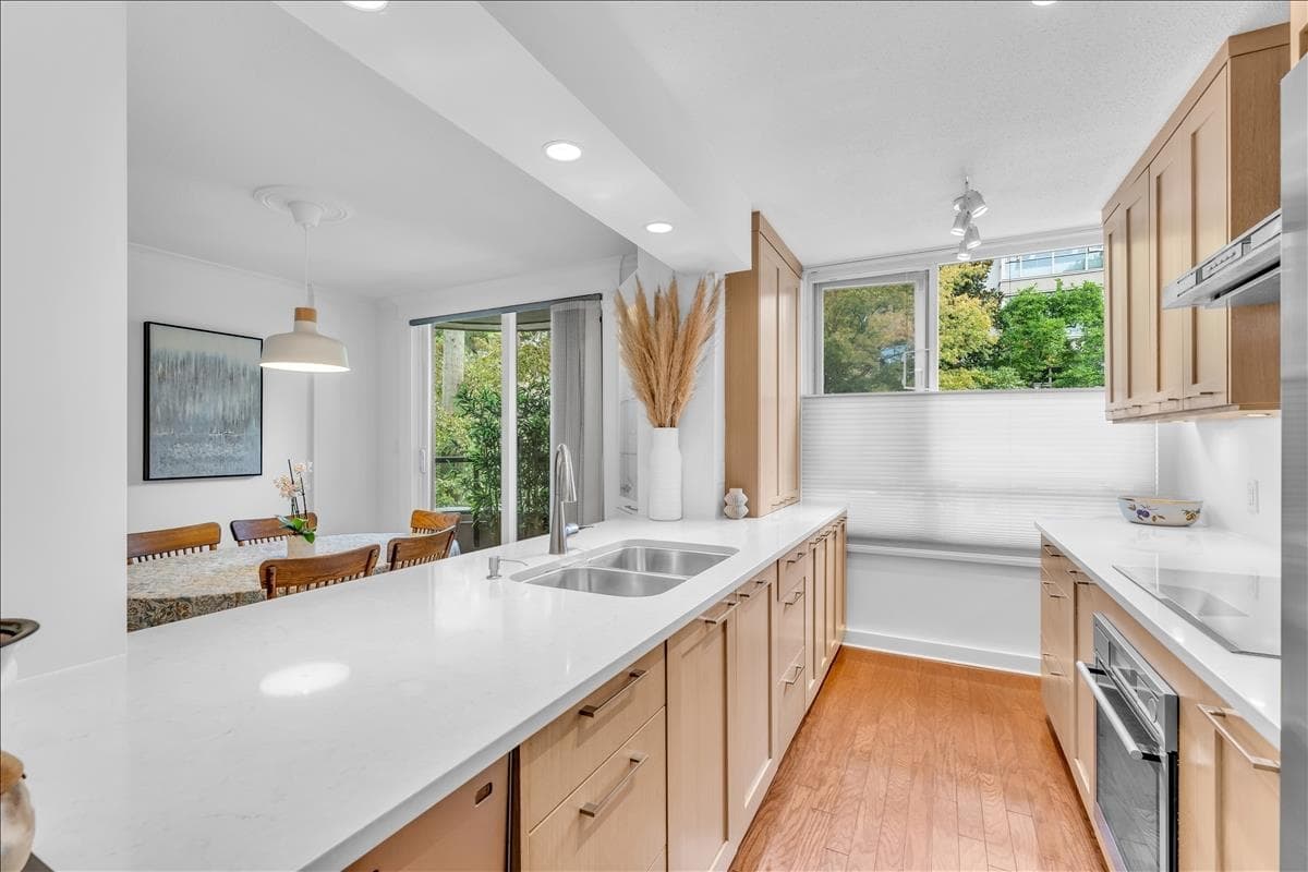 401 - 1330 Jervis Street, Vancouver