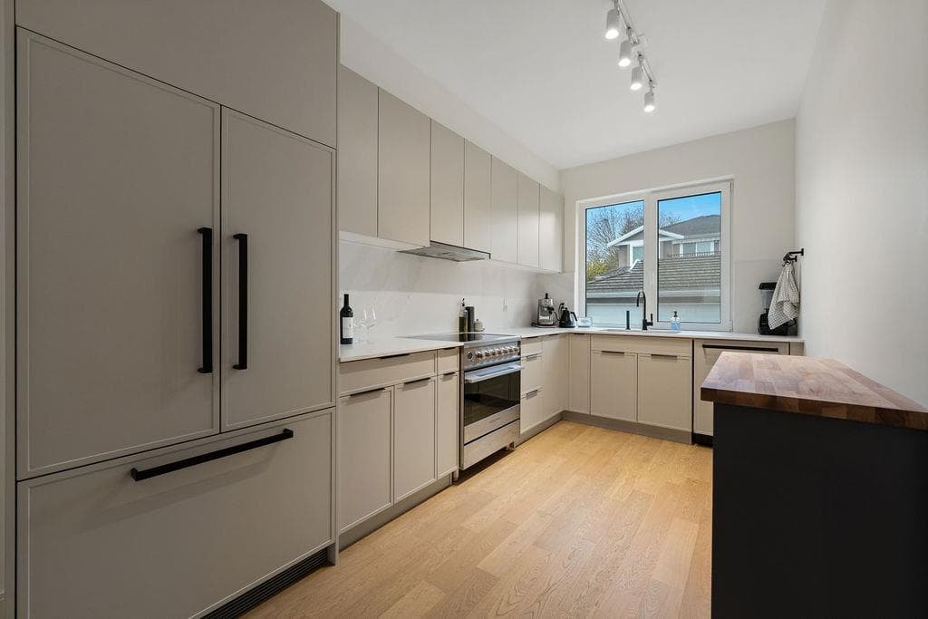27 - 632 E 3rd Street, North Vancouver, V7L 0J1 — photo 1