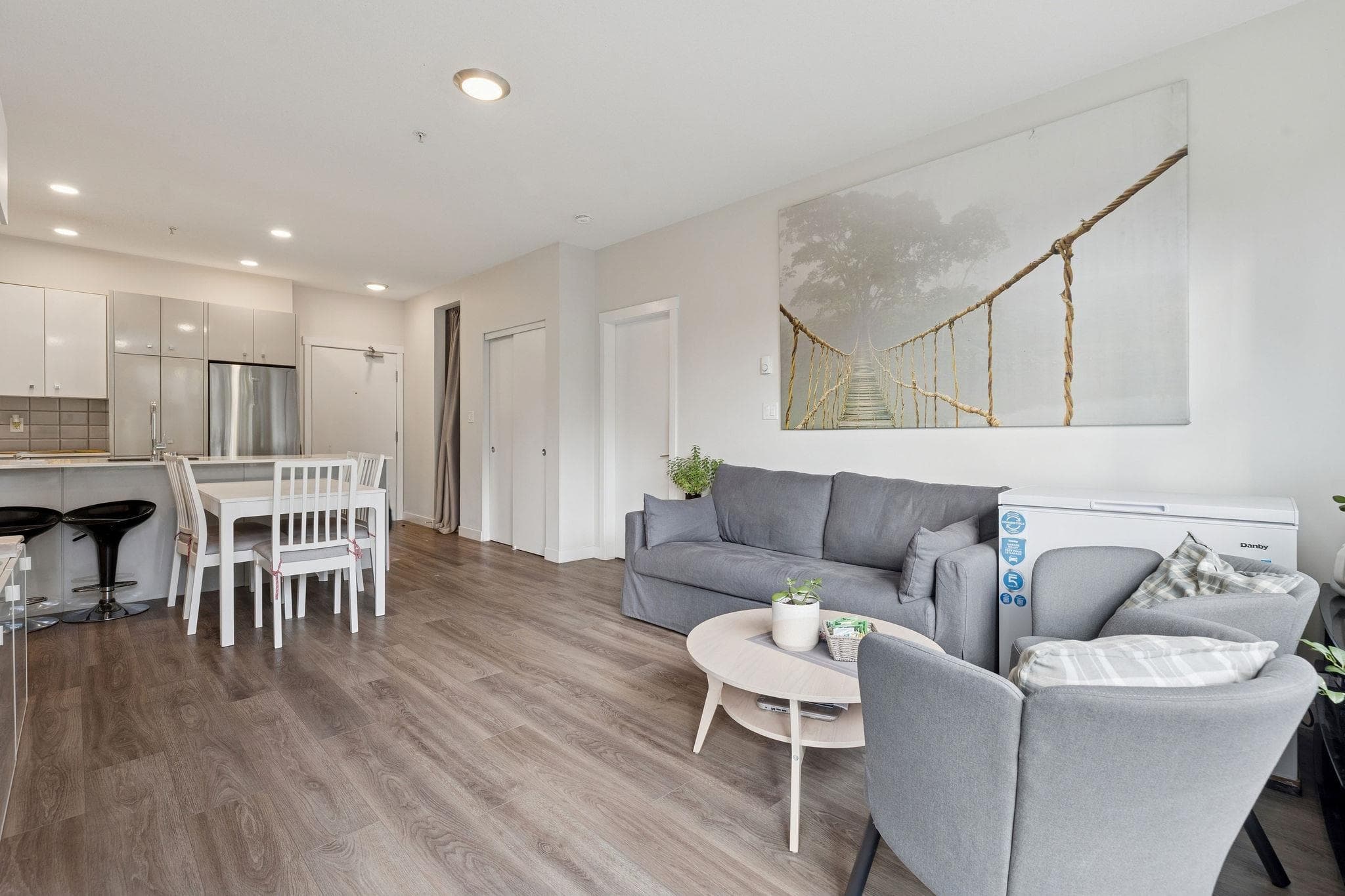 124 - 10838 Whalley Boulevard, Surrey, V3R 0G8 — photo 2