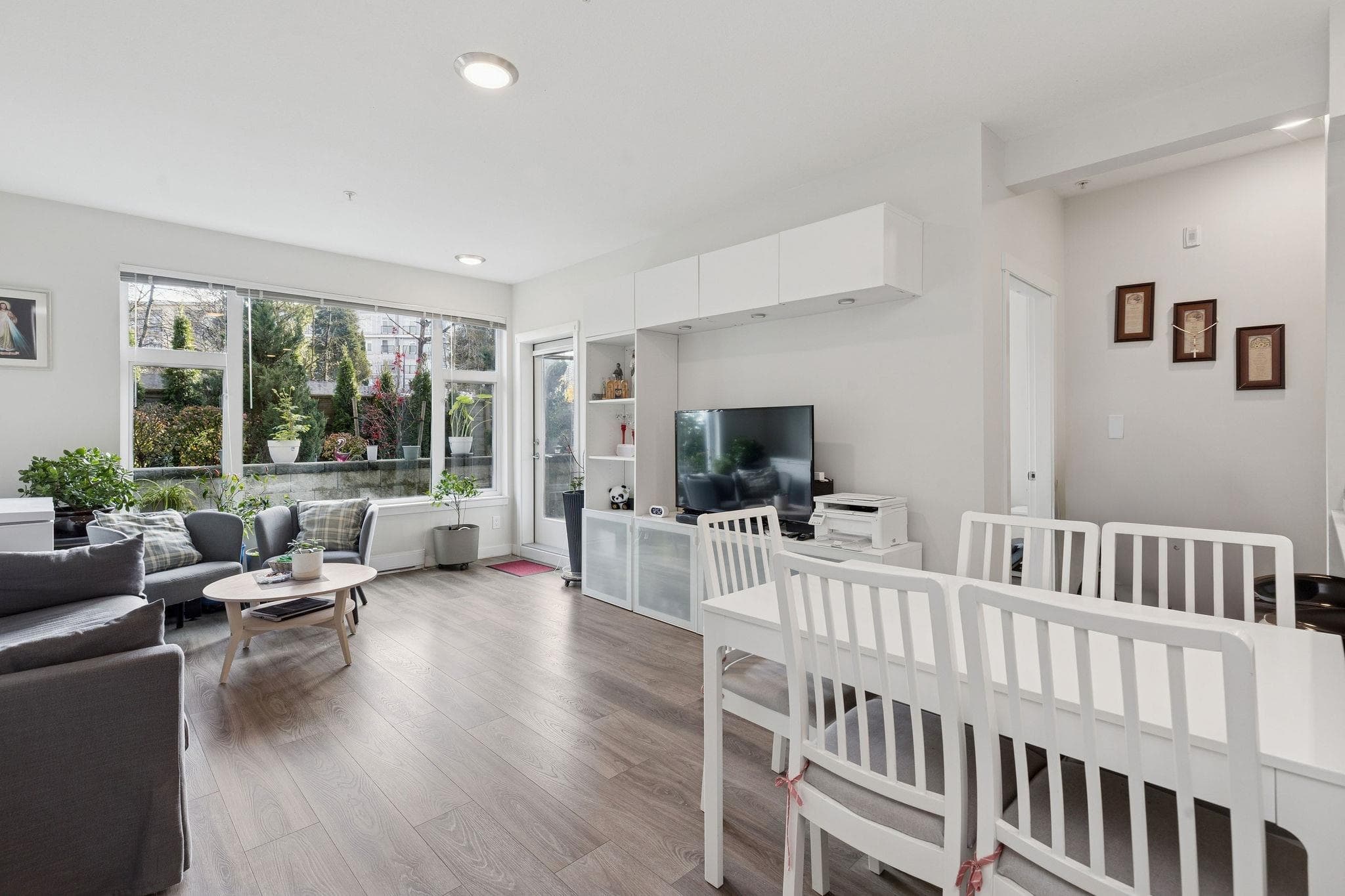 124 - 10838 Whalley Boulevard, Surrey, V3R 0G8 — photo 3