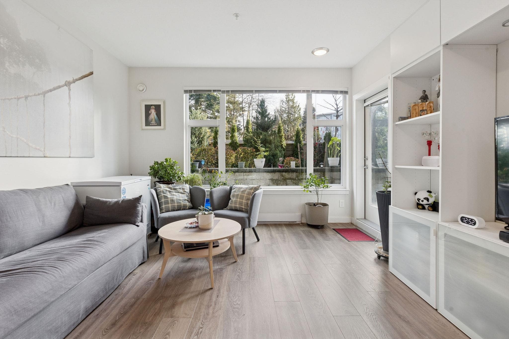 124 - 10838 Whalley Boulevard, Surrey, V3R 0G8 — photo 5