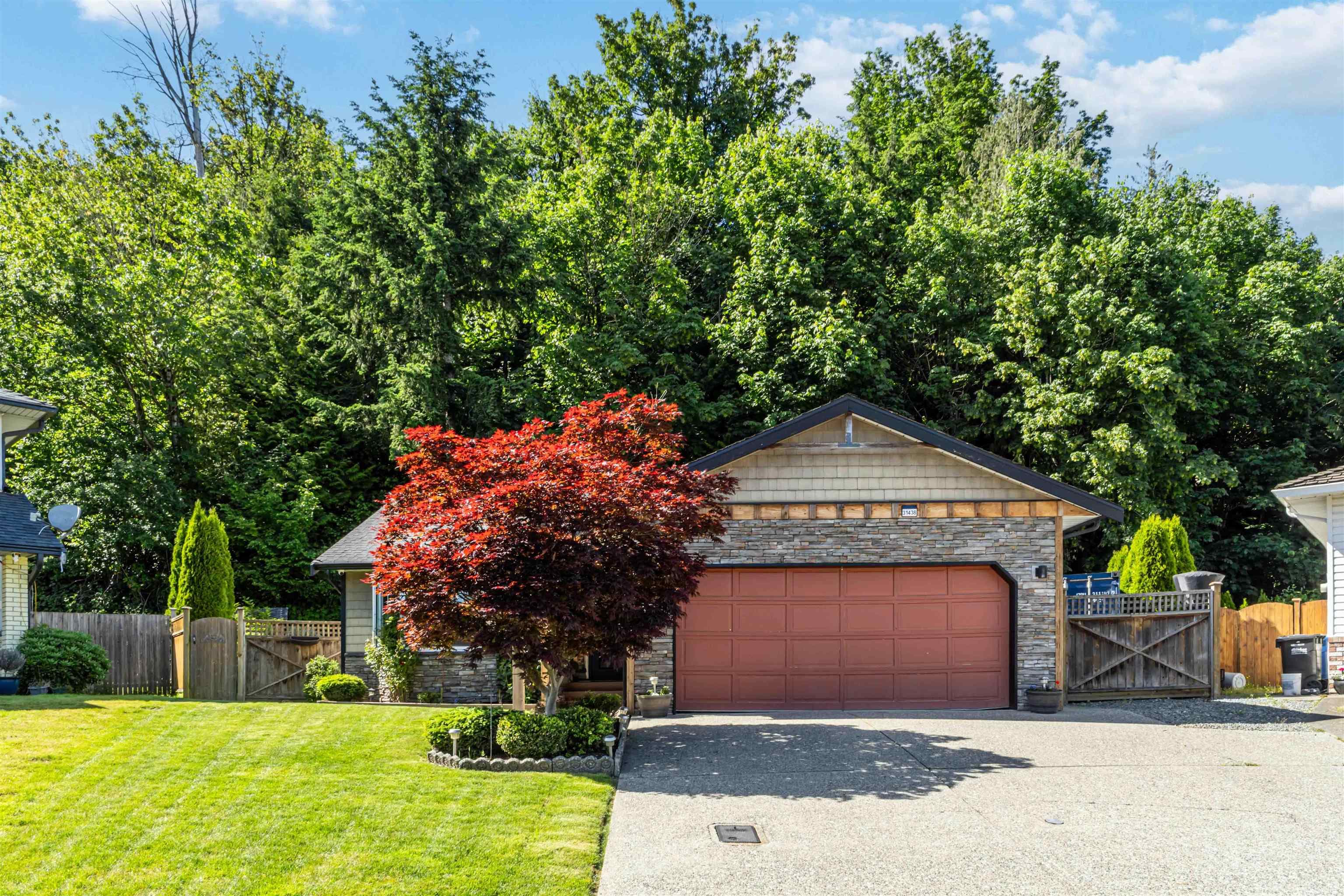 31438 Chalmers Place, Abbotsford, V2T 5H1 — photo 1