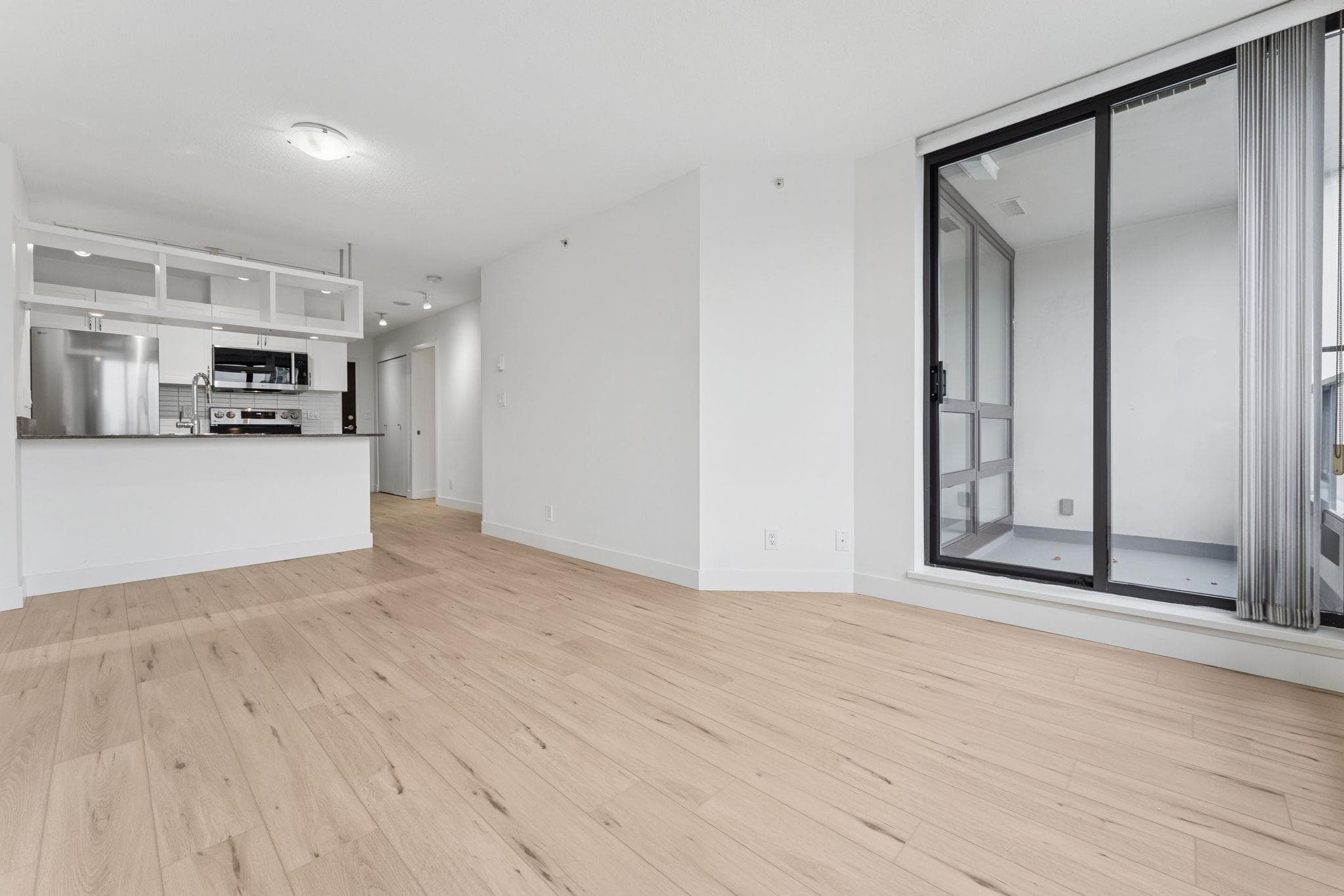 1532 - 938 Smithe Street, Vancouver, V6Z 3H8 — photo 3