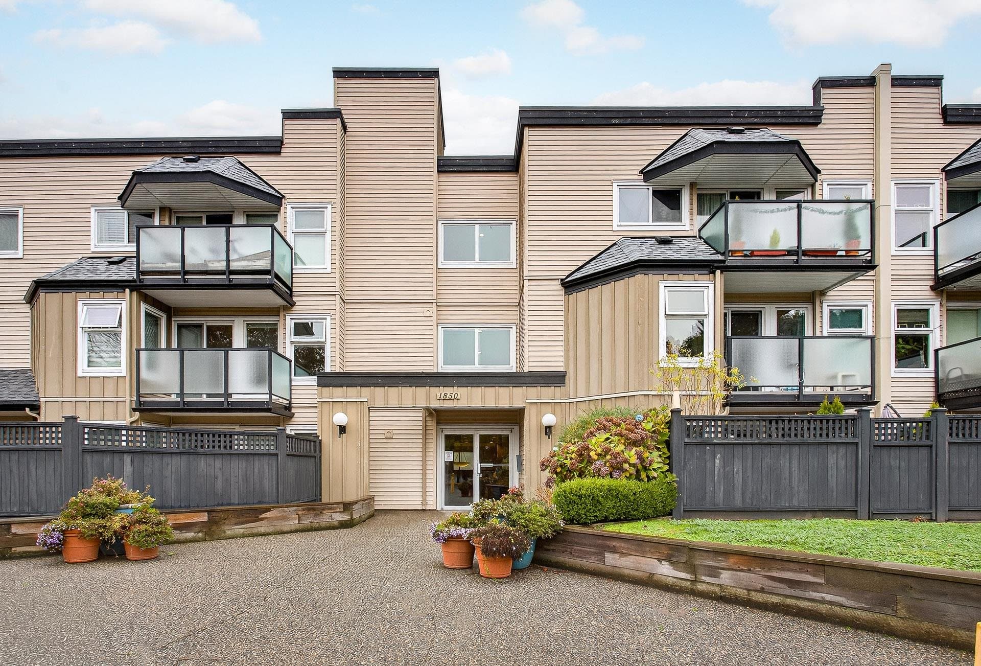 213 - 1850 E Southmere Crescent, Surrey