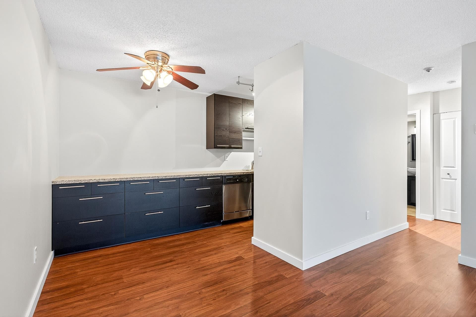 213 - 1850 E Southmere Crescent, Surrey, V4A 6Y6 — photo 5