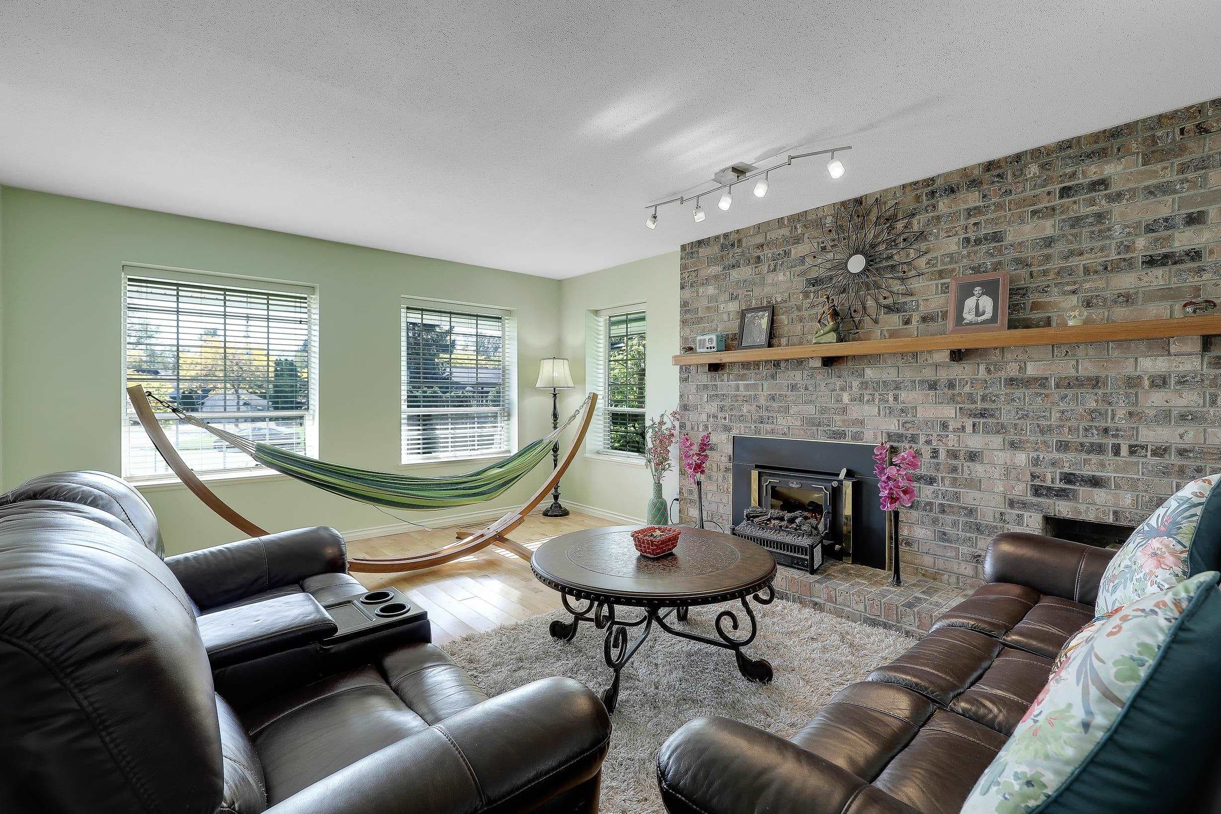 8182 140b Street, Surrey, V3W 8X3 — photo 2