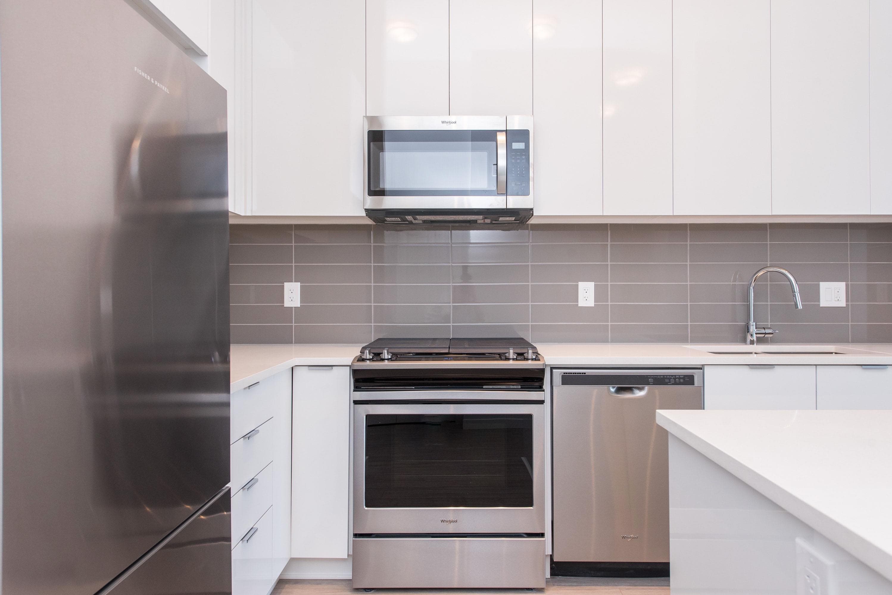C610 - 8150 207 Street, Langley, V2Y 4J4 — photo 2