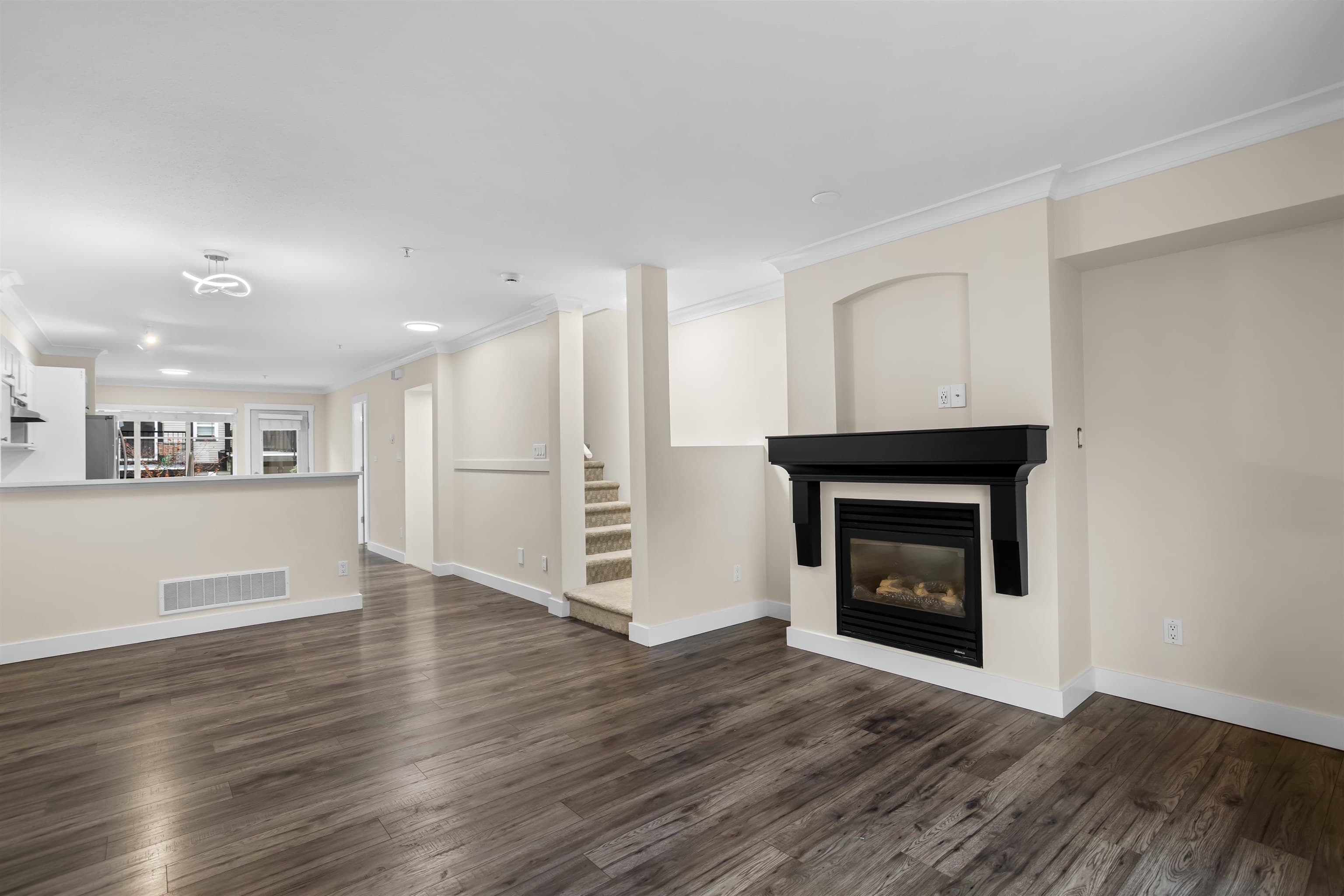 67 - 6651 203 Street, Langley, V2Y 2Z2 — photo 5