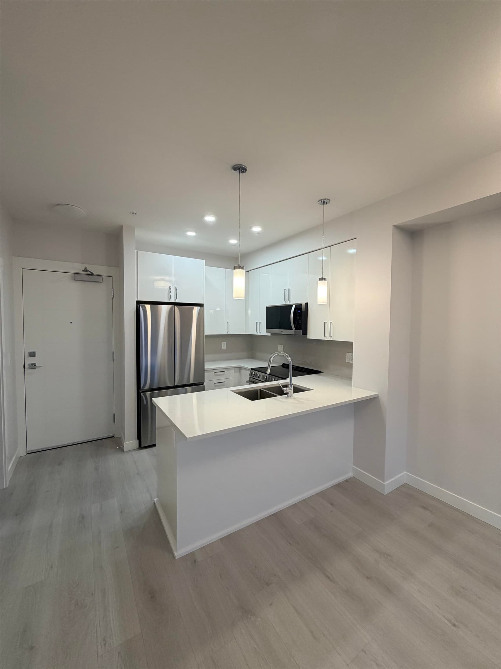 420 - 33886 Pine Street, Abbotsford, V2S 0N9 — photo 3