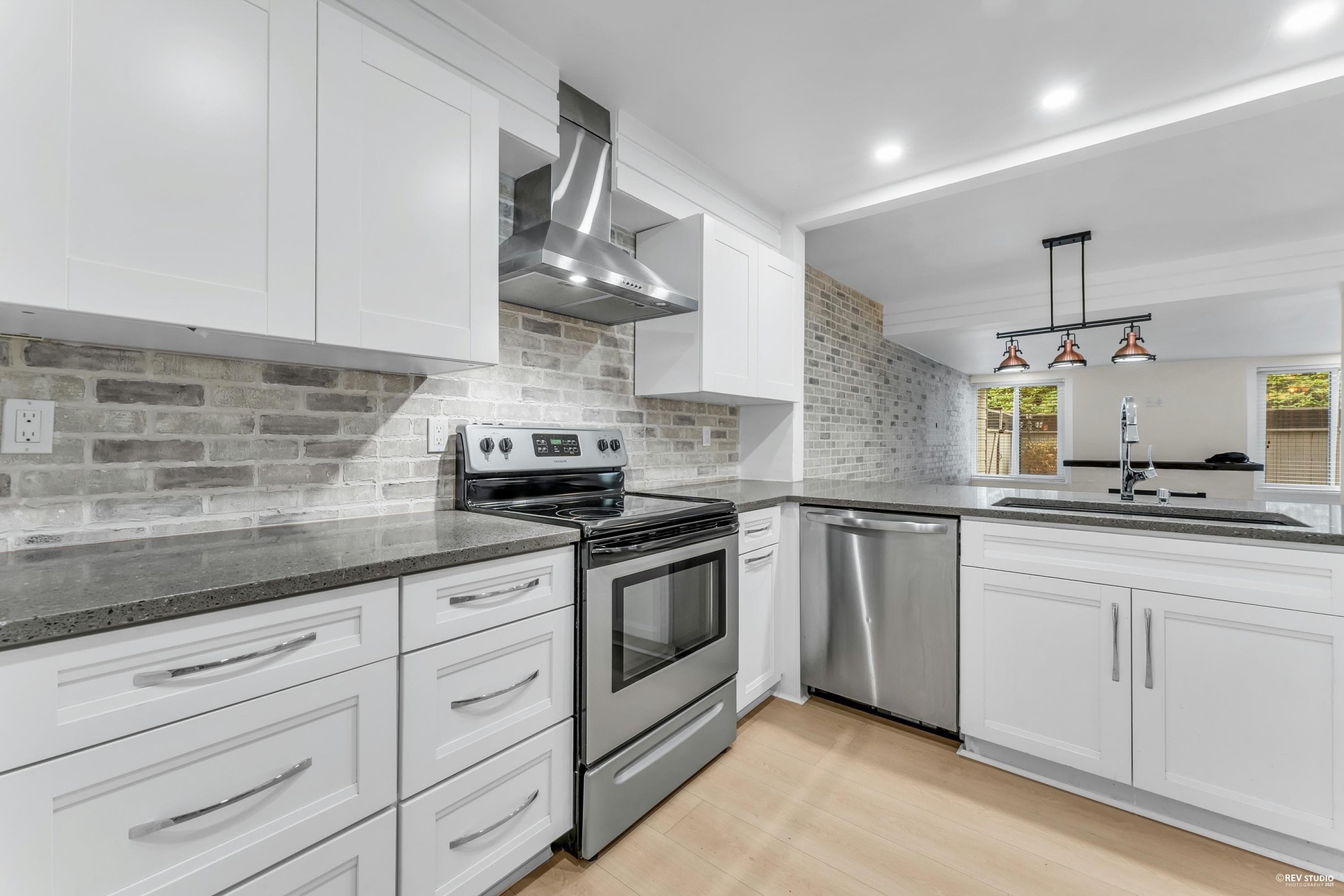 110 - 15282 19 Avenue, Surrey, V4A 1X6 — photo 5