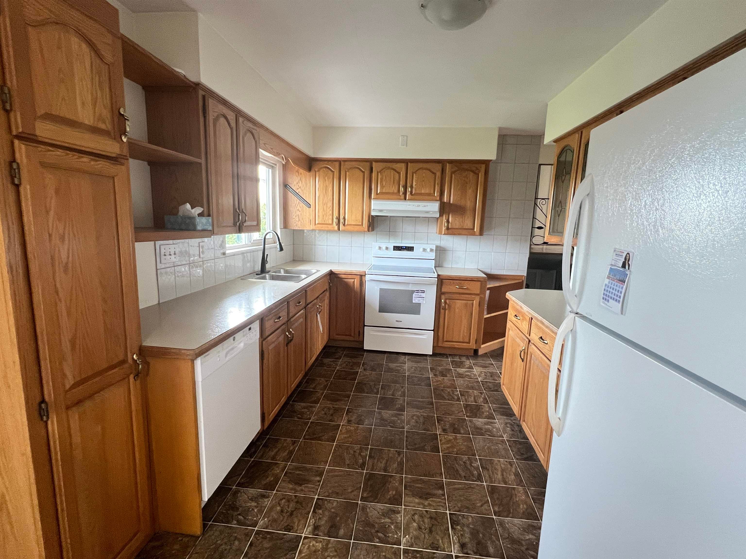 217 Pembina Street, New Westminster, V3M 5J3 — photo 4