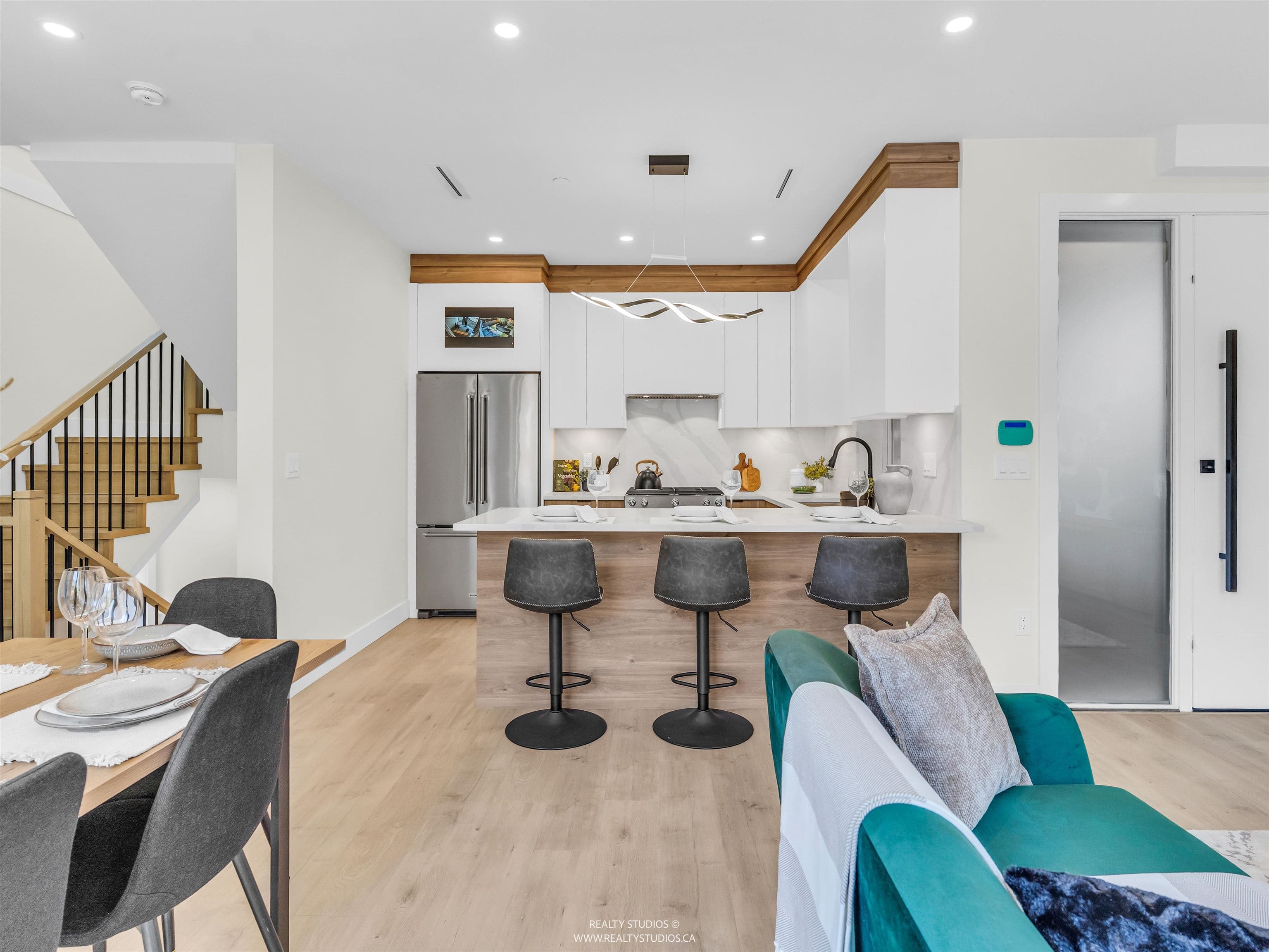2 - 5221 Clarendon Street, Vancouver, V5R 3J7 — photo 2