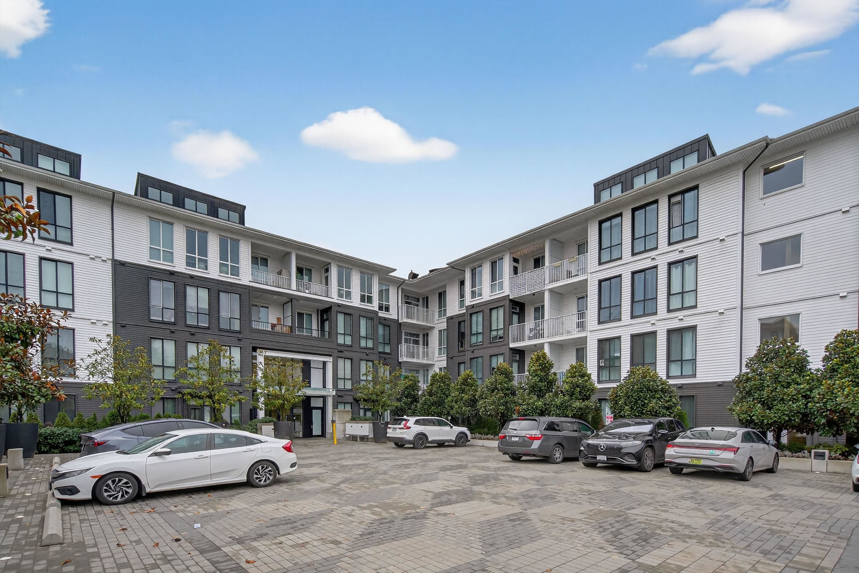 117 - 14968 101a Avenue, Surrey — sold