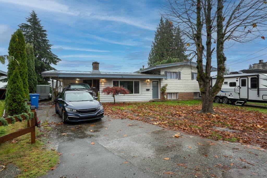 2436 Rideau Street, Abbotsford, V2T 3N4 — photo 2