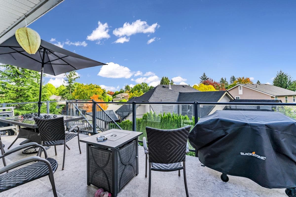 16160 14b Avenue, Surrey, V4A 9R3 — photo 2