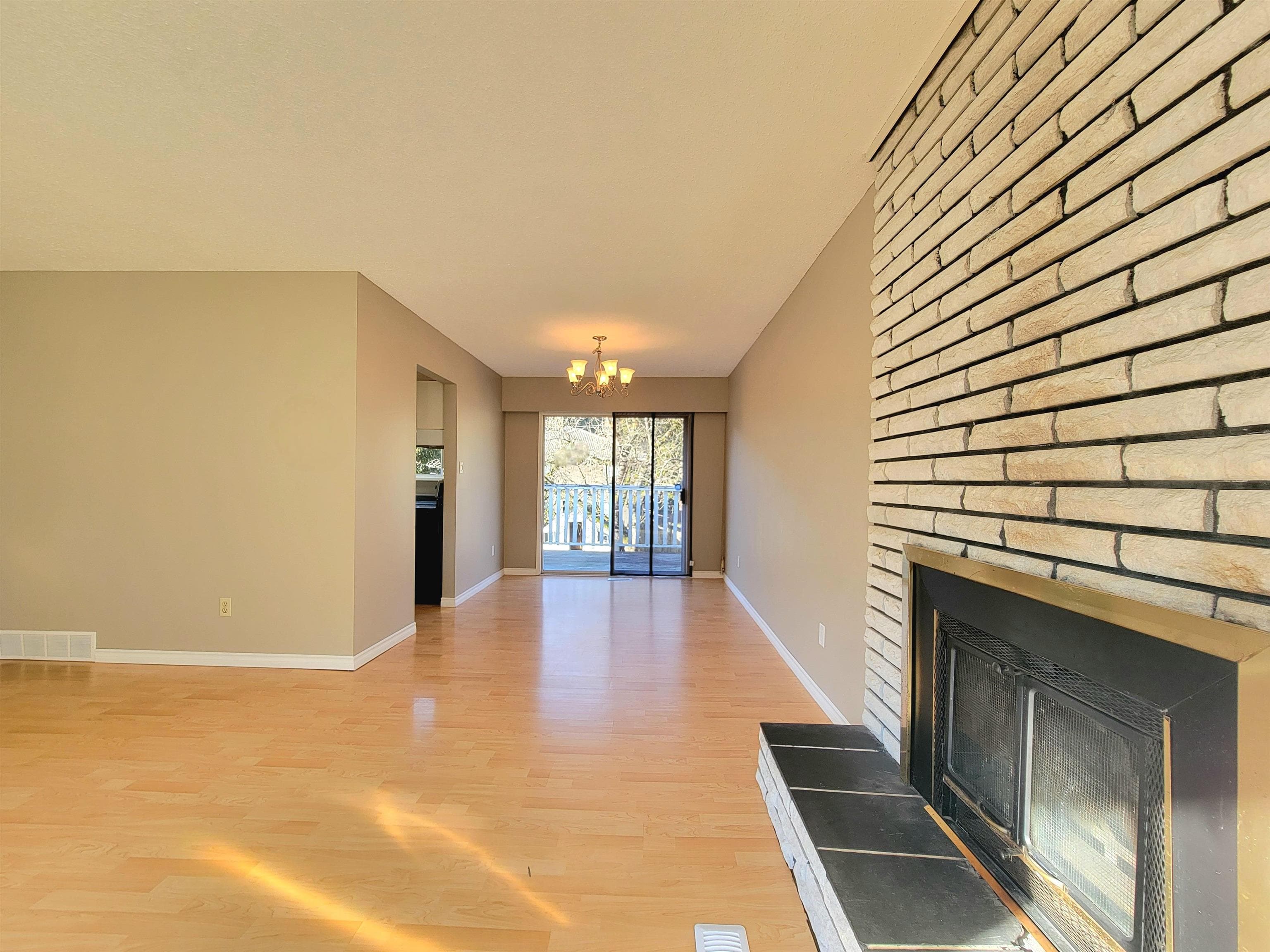 38295 Chestnut Avenue, Squamish, V8B 0W7 — photo 3