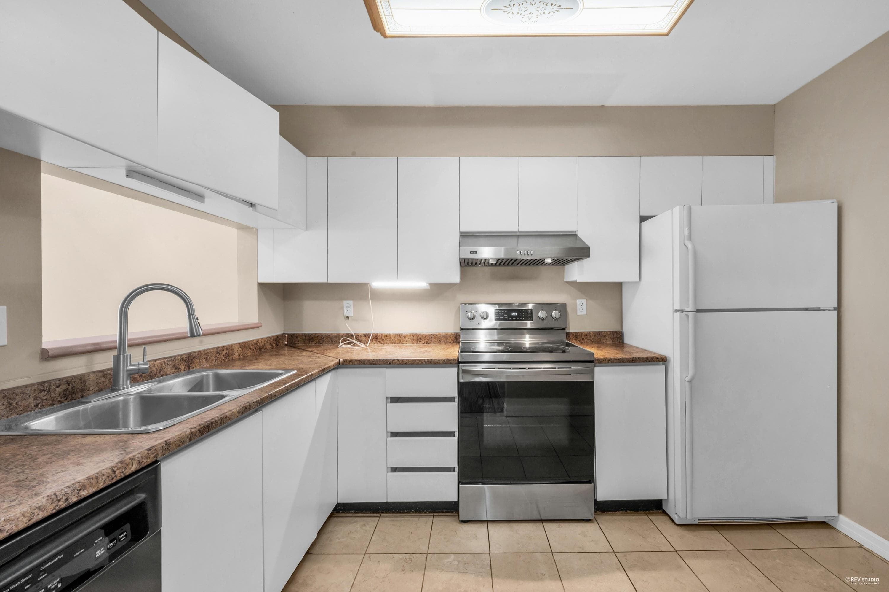 411 - 525 Agnes Street, New Westminster, V3L 1G2 — photo 5