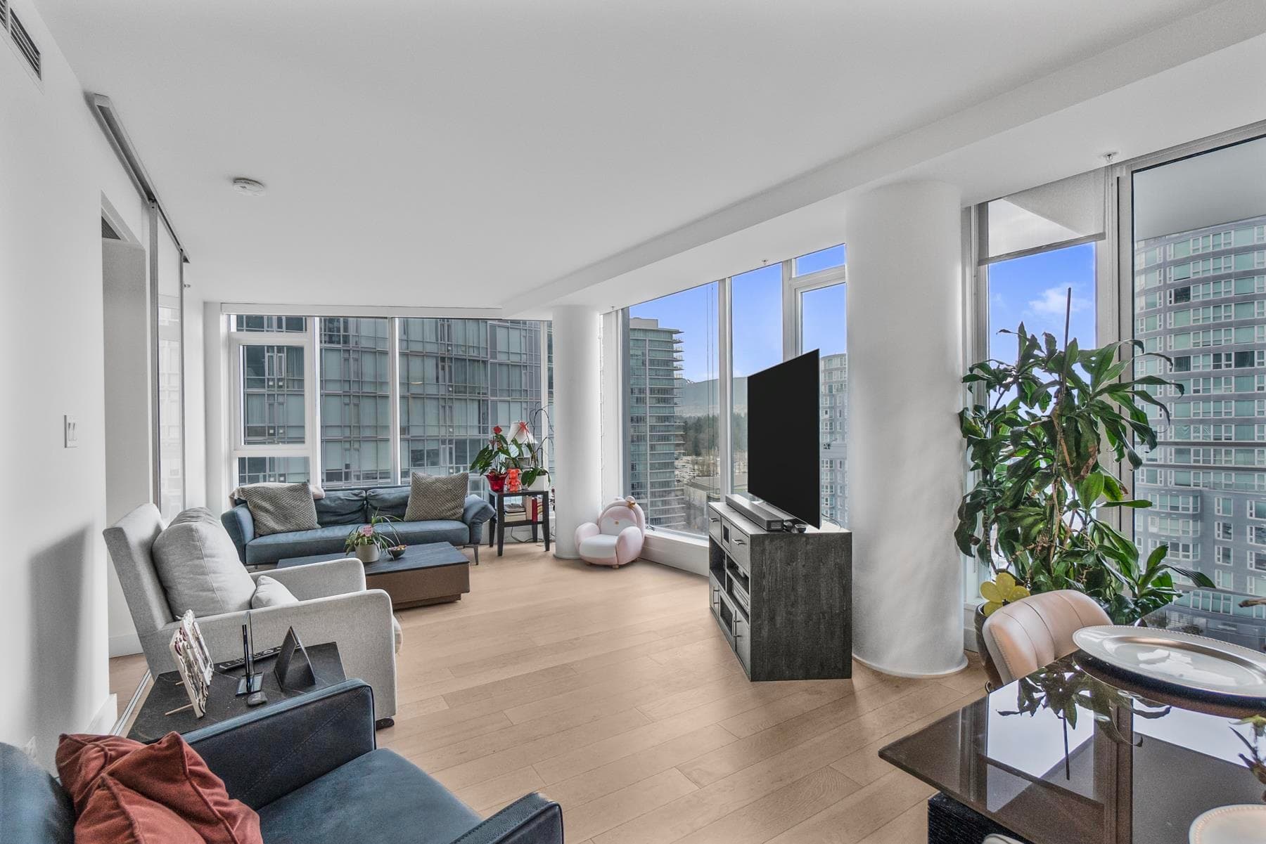 1201 - 1499 W Pender Street, Vancouver, V6G 0A7 — photo 3